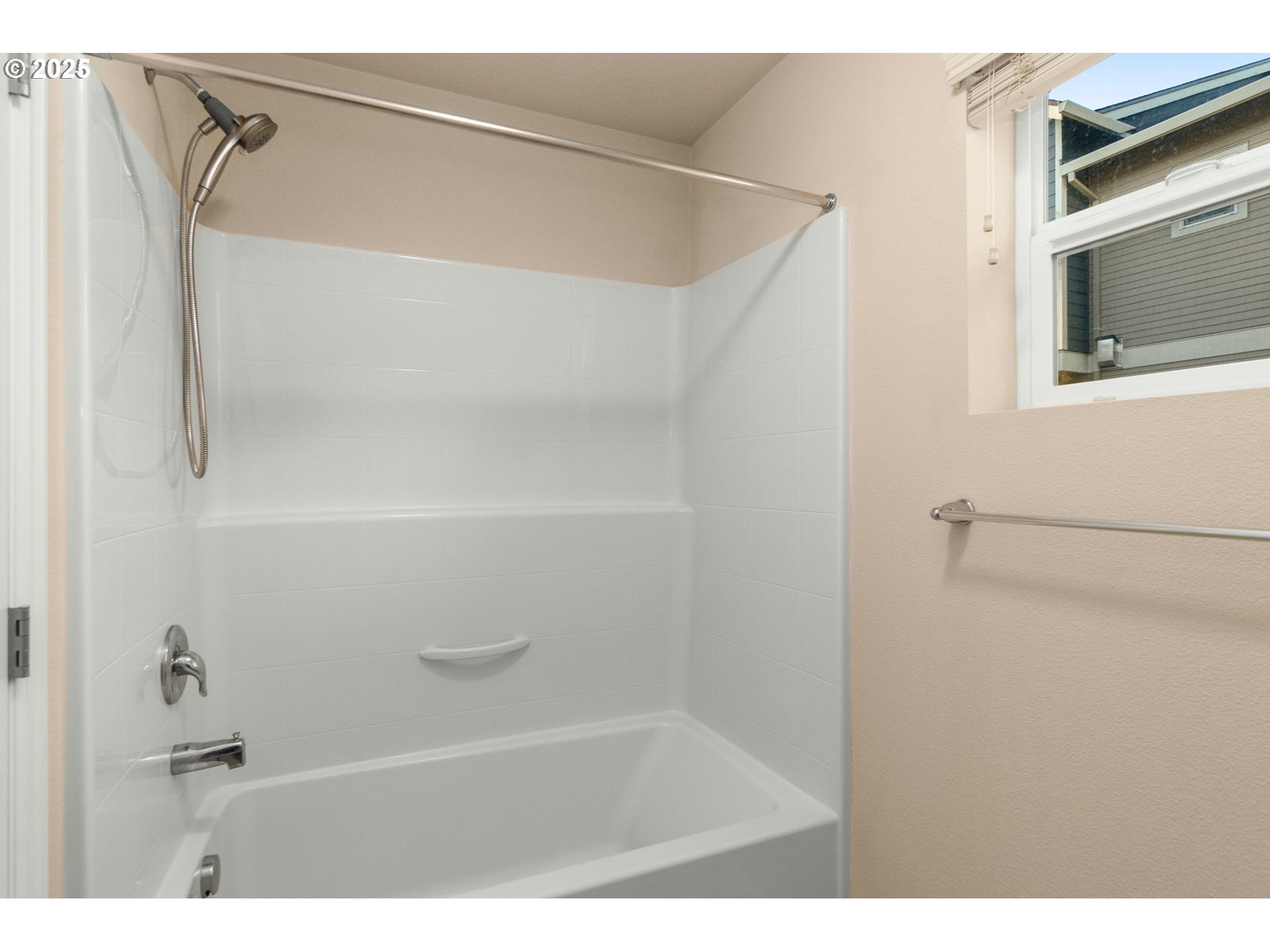 10561 NE PARK RIDGE WAY