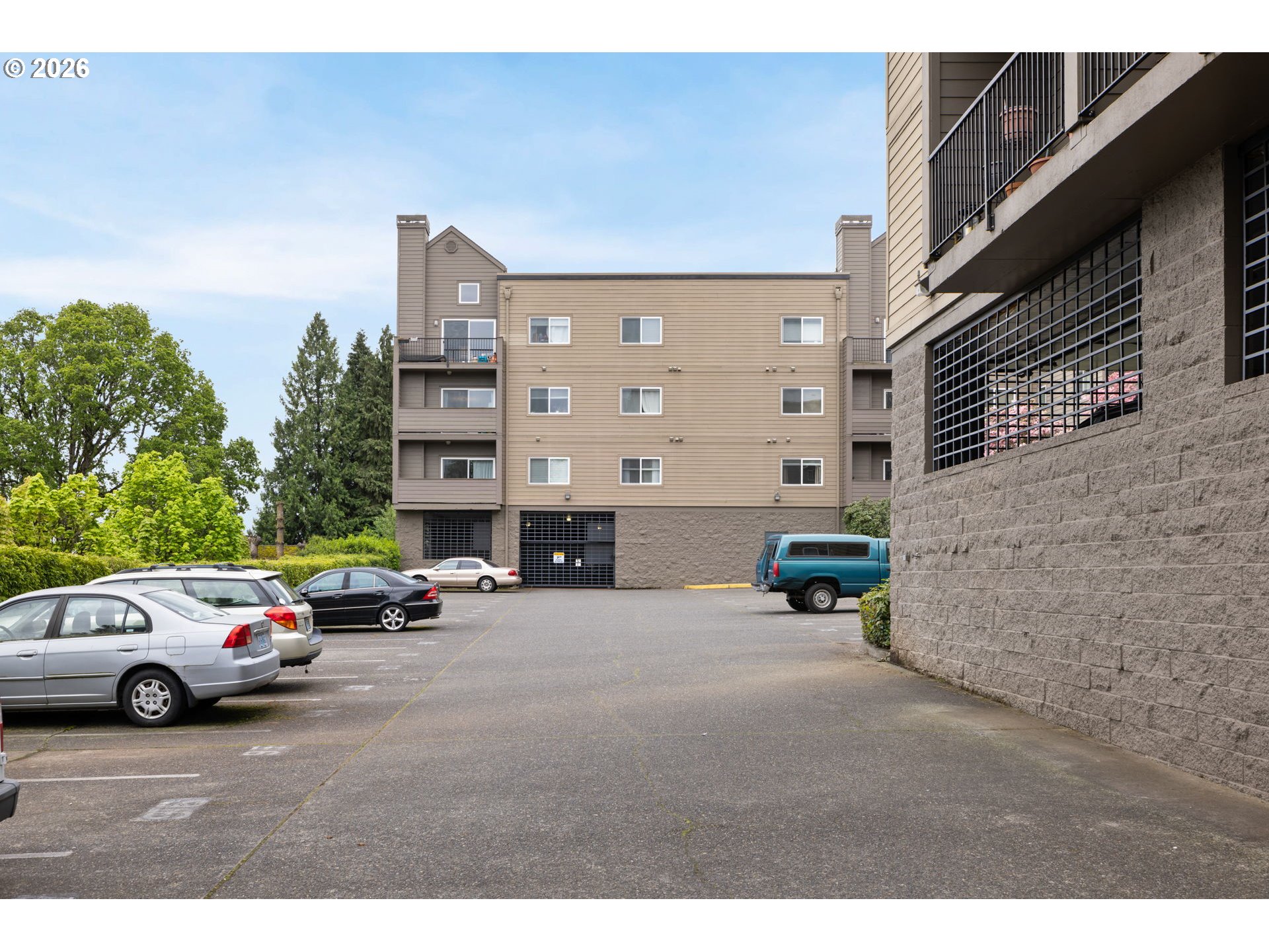 4320 S CORBETT AVE 211
