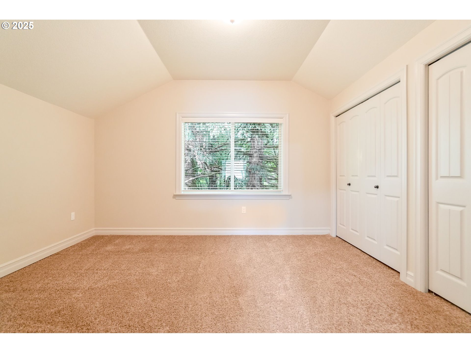 2011 SW KENDRA ST