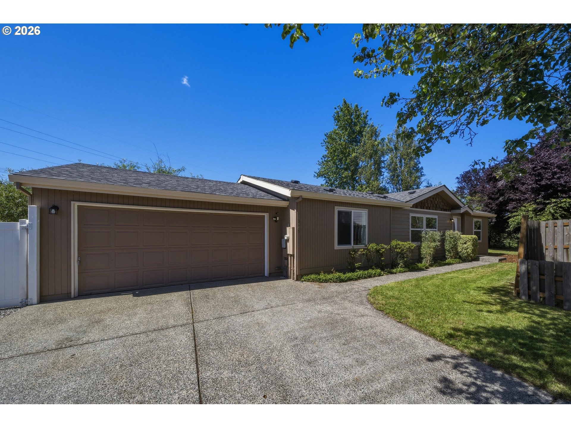 3065 NE EGRET CT