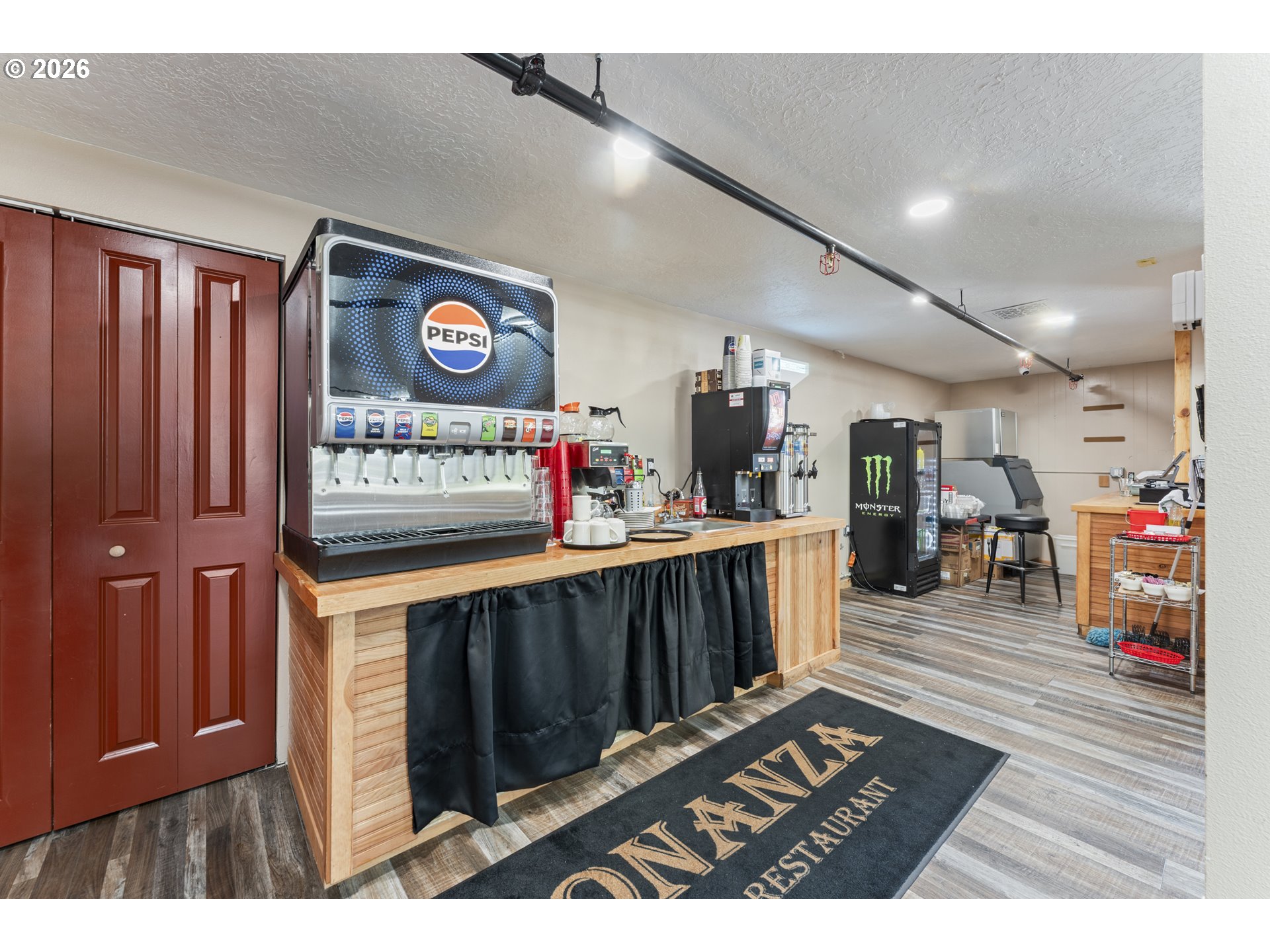28405 SALMON RIVER HWY