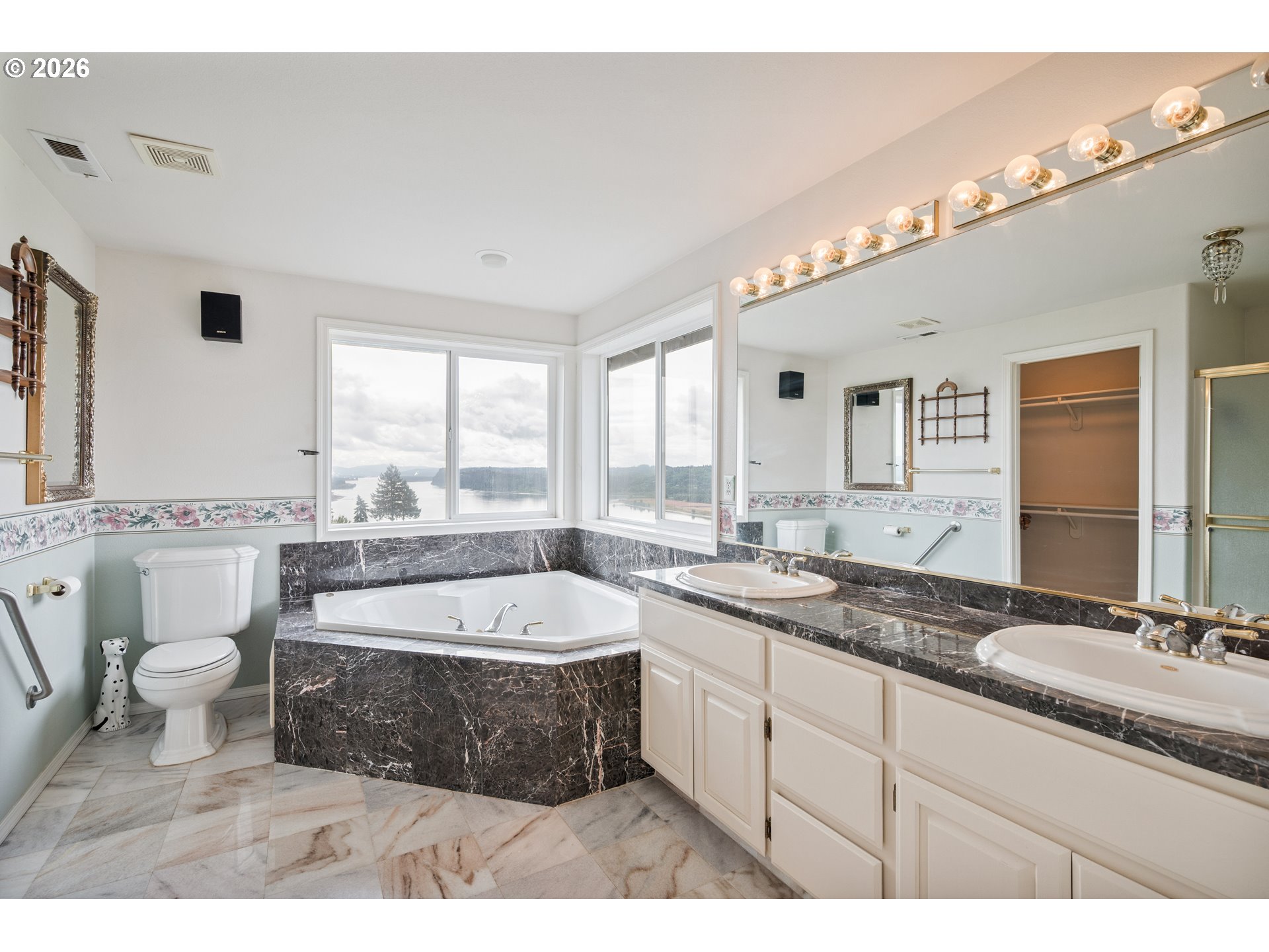 585 E MCADAMS RD
