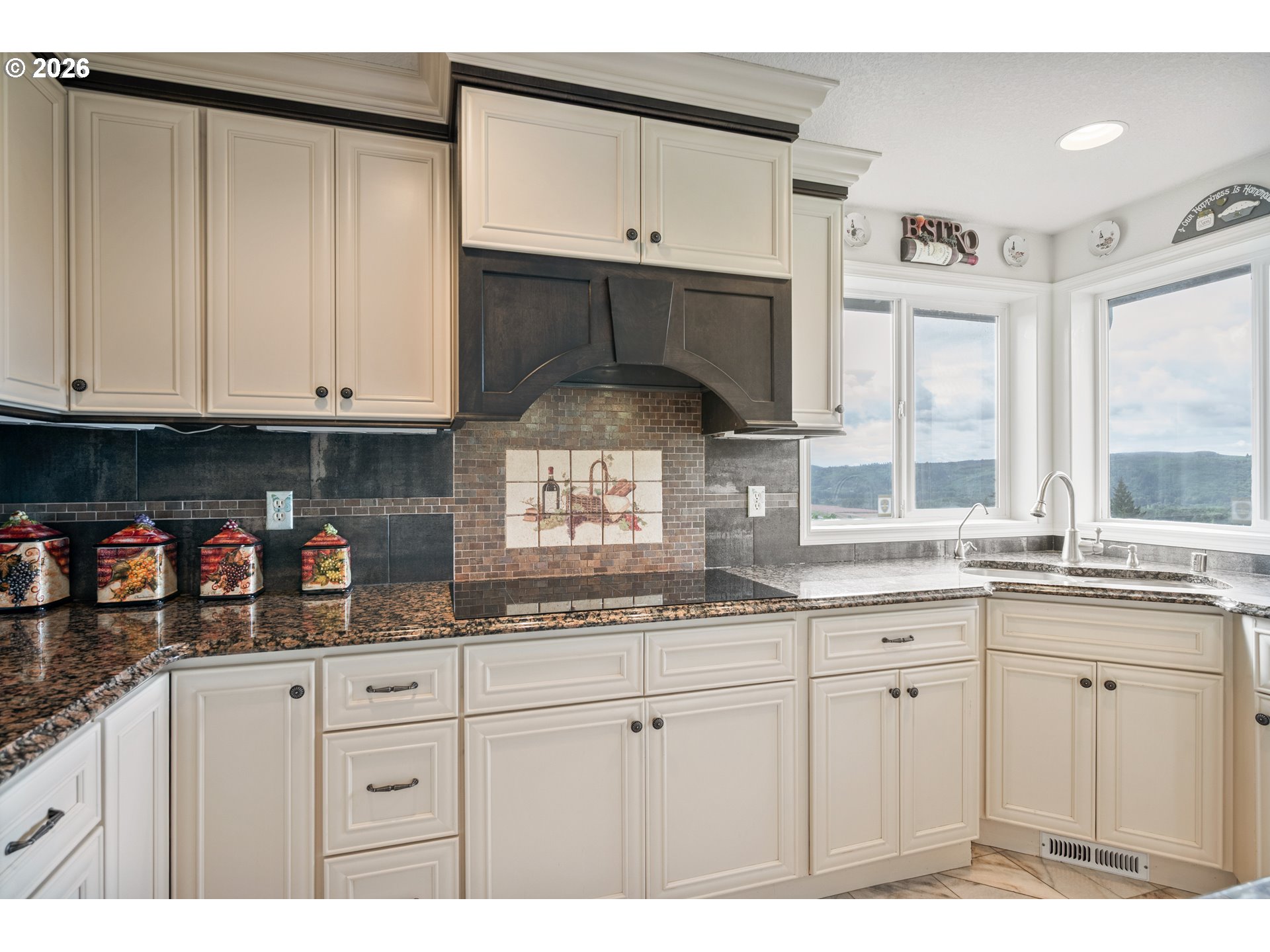 585 E MCADAMS RD