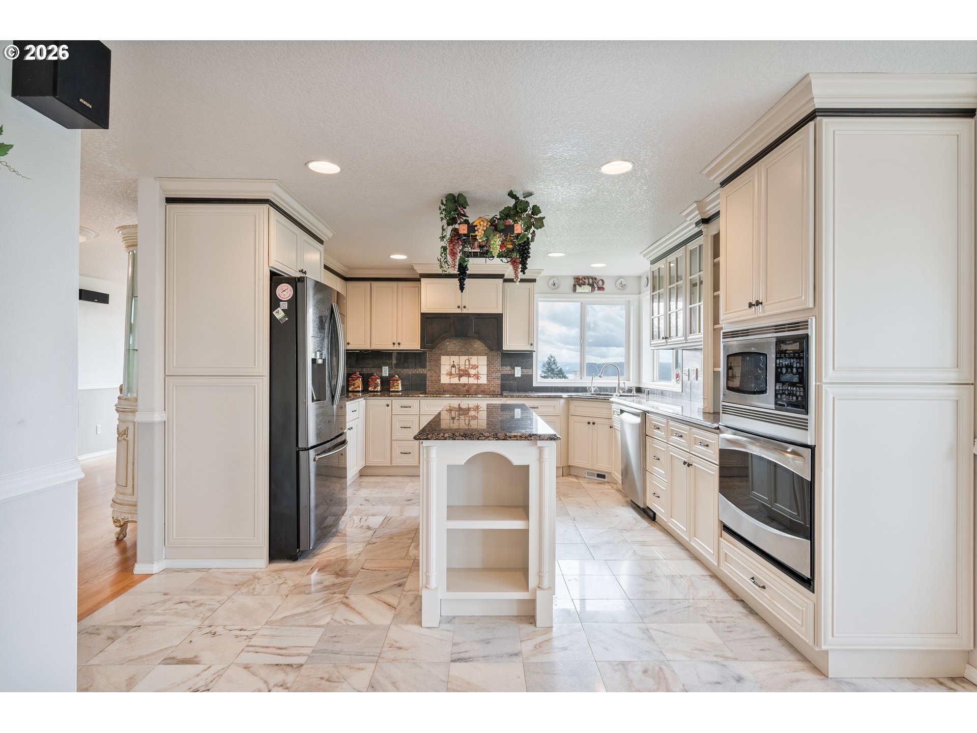 585 E MCADAMS RD