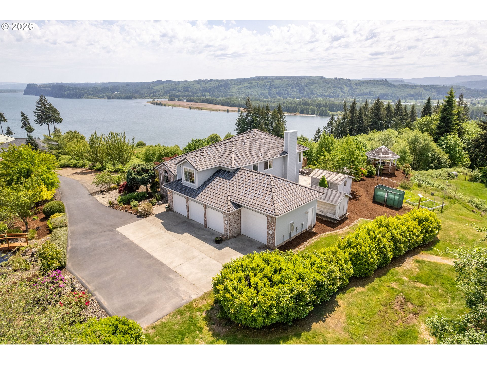 585 E MCADAMS RD