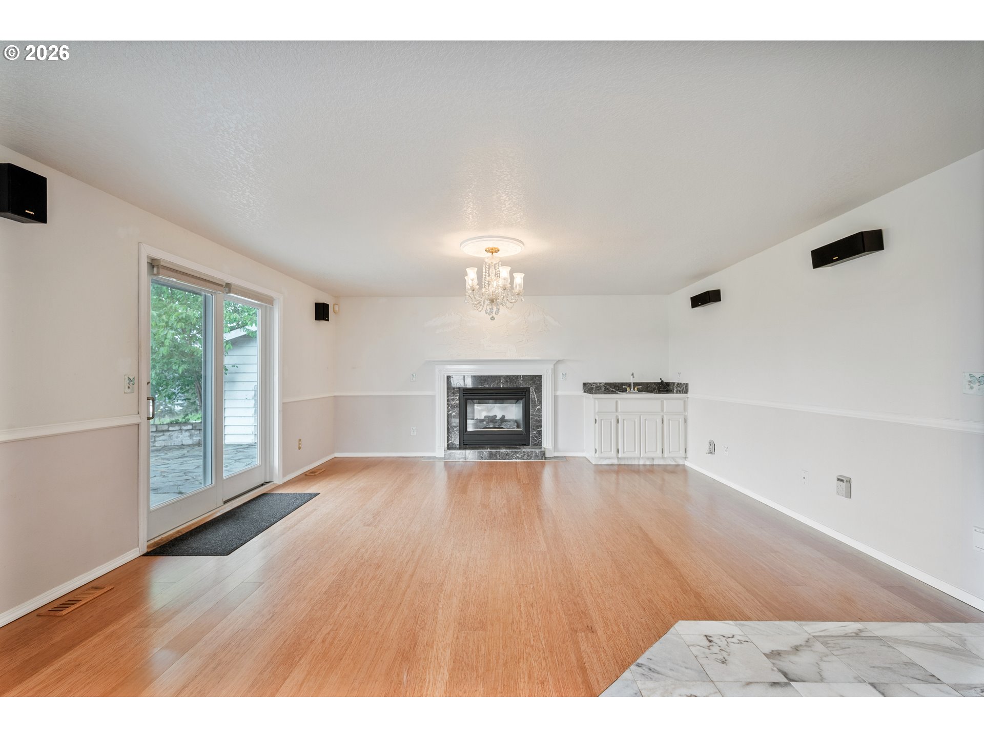 585 E MCADAMS RD