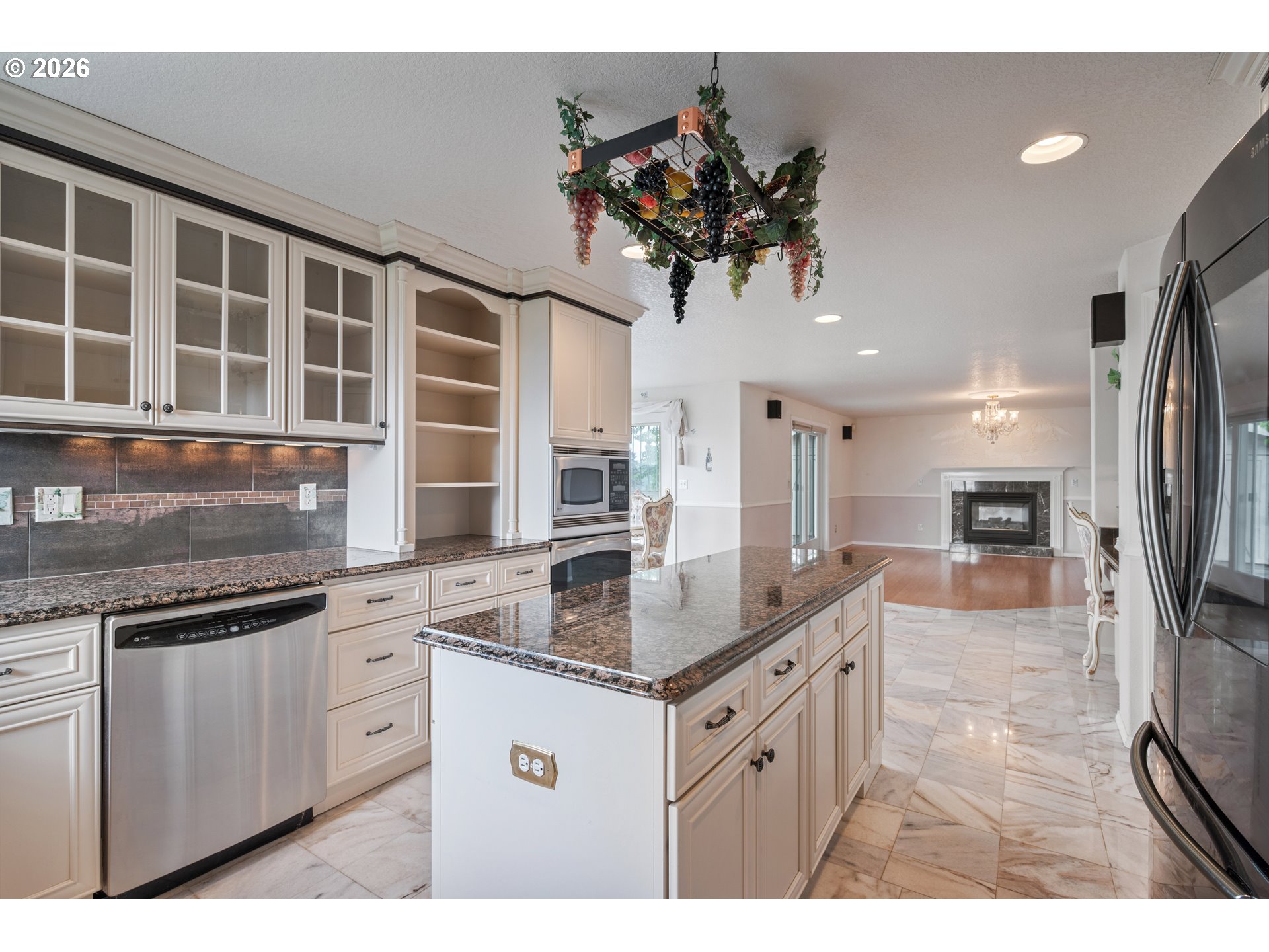 585 E MCADAMS RD