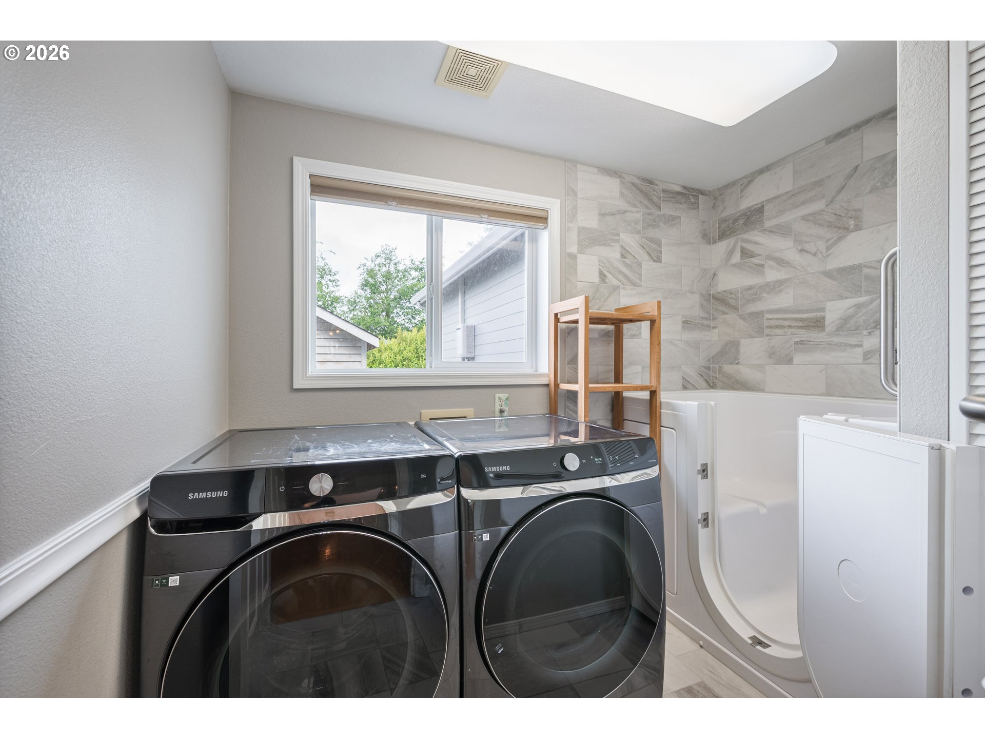 585 E MCADAMS RD