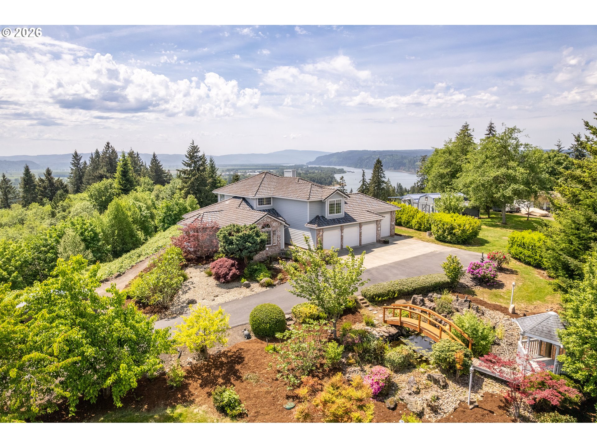 585 E MCADAMS RD