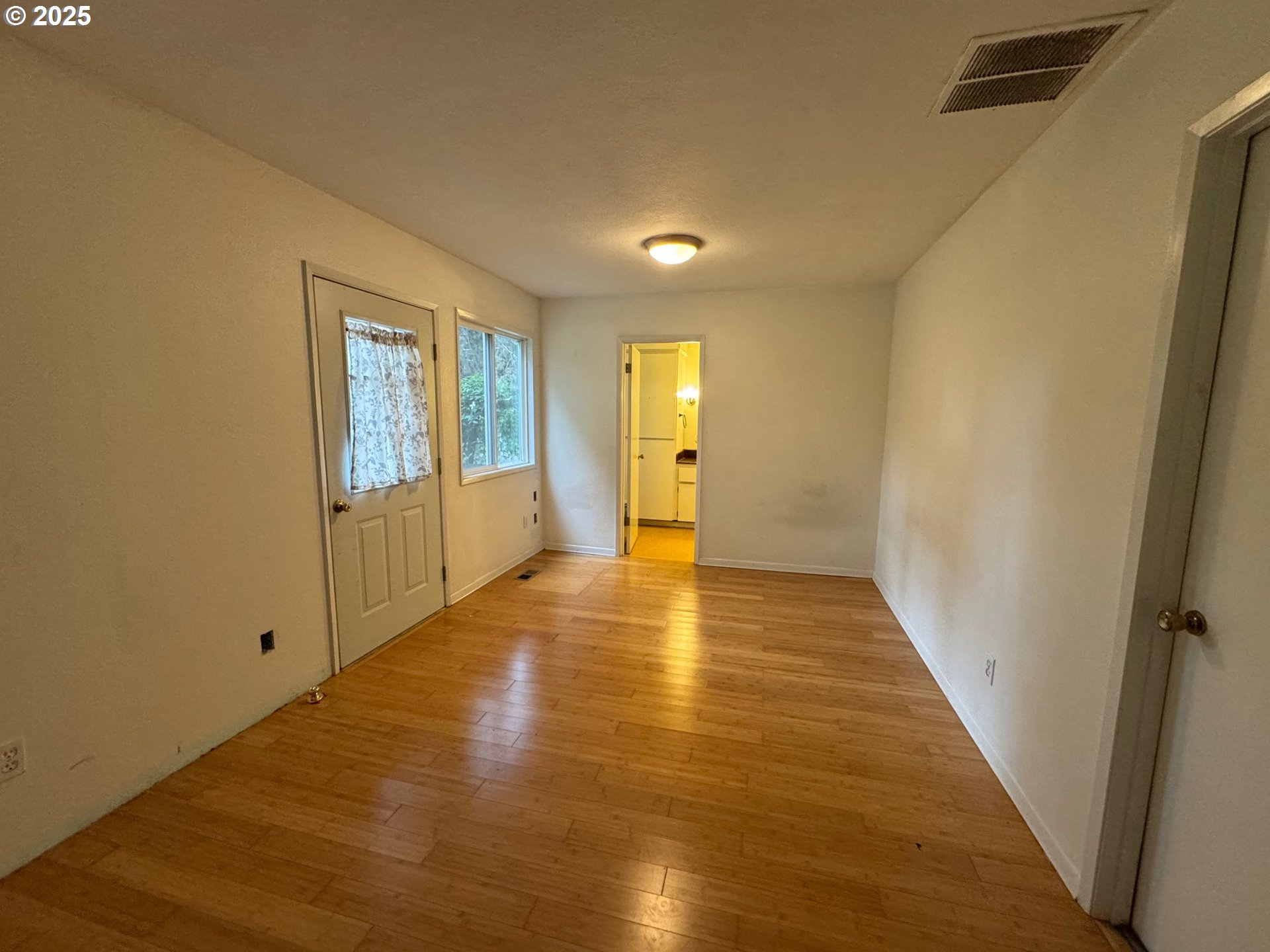 5877 BONITA RD