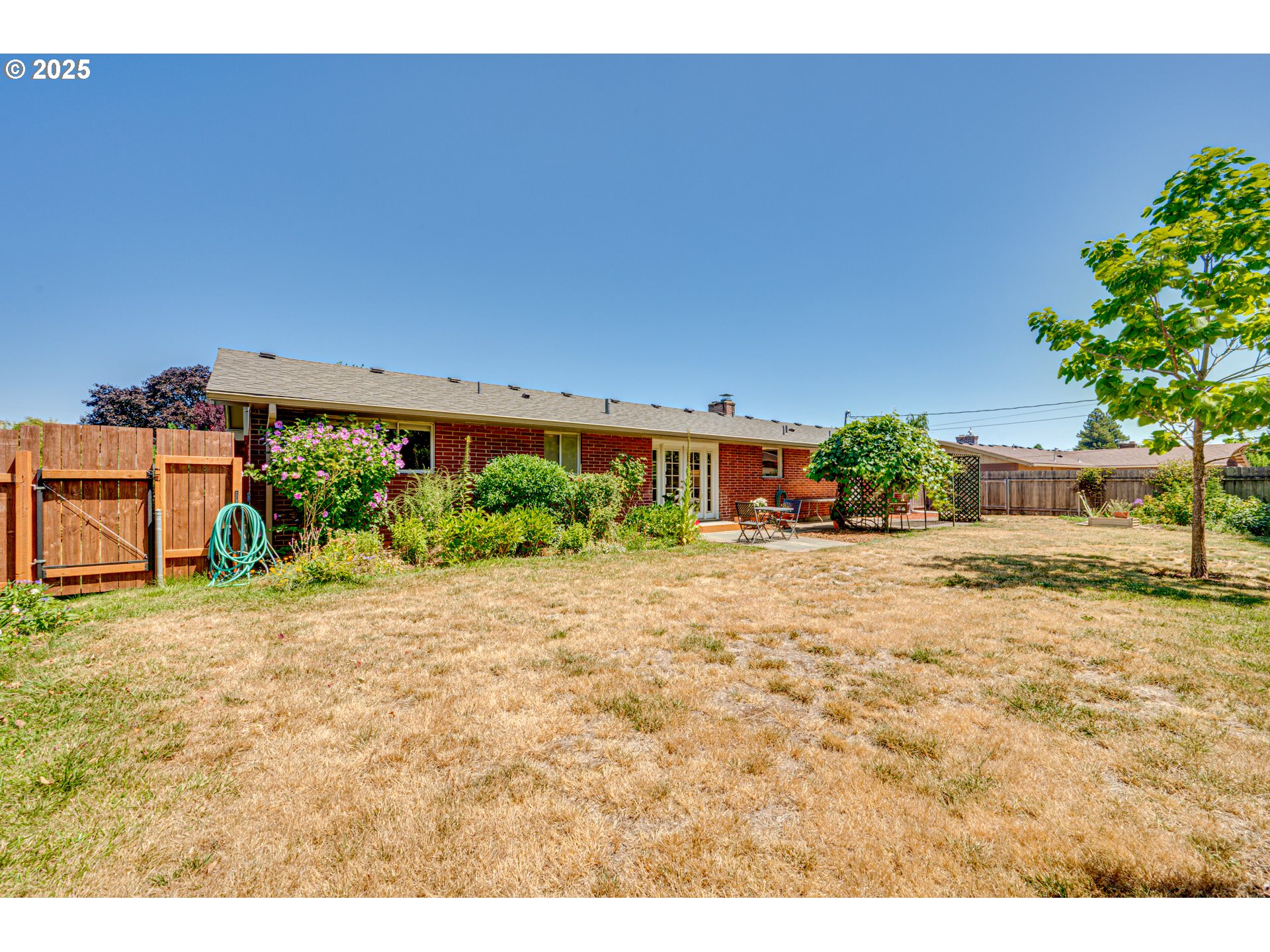 7565 CAROLINA LN