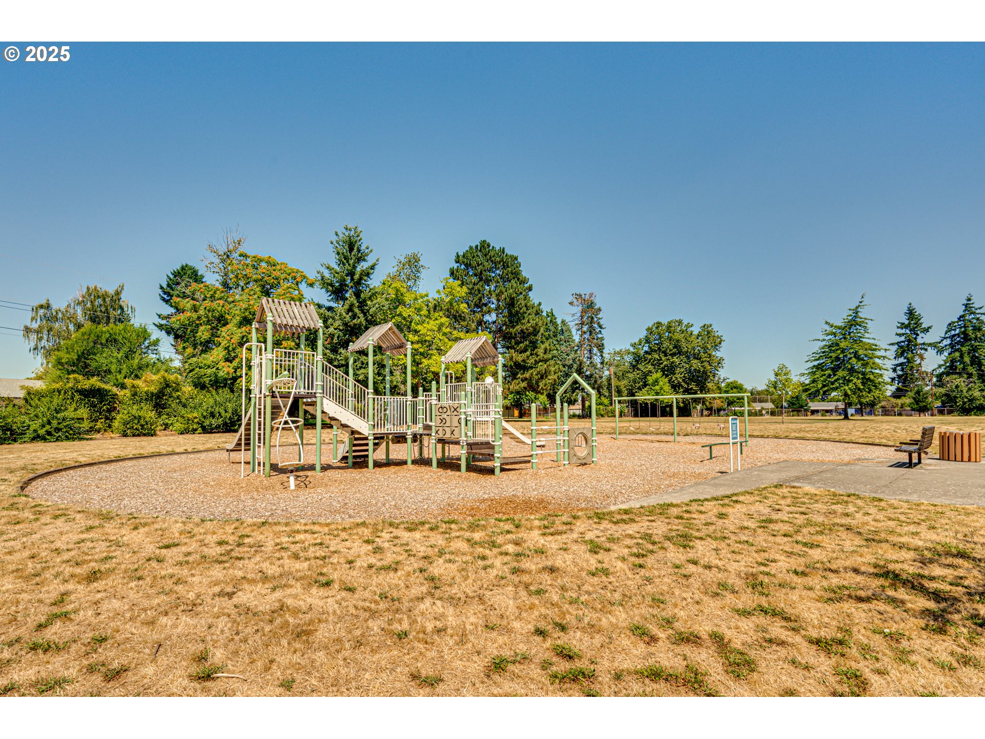 7565 CAROLINA LN