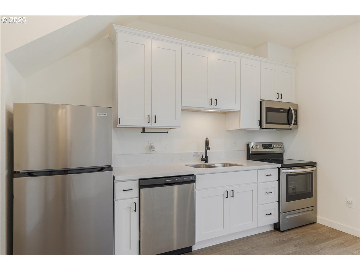 7360 N ATLANTIC AVE 2