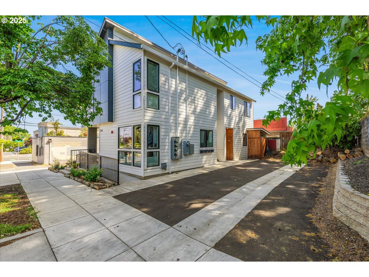 7360 N ATLANTIC AVE 2