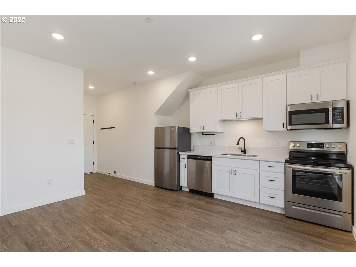 7360 N ATLANTIC AVE 2