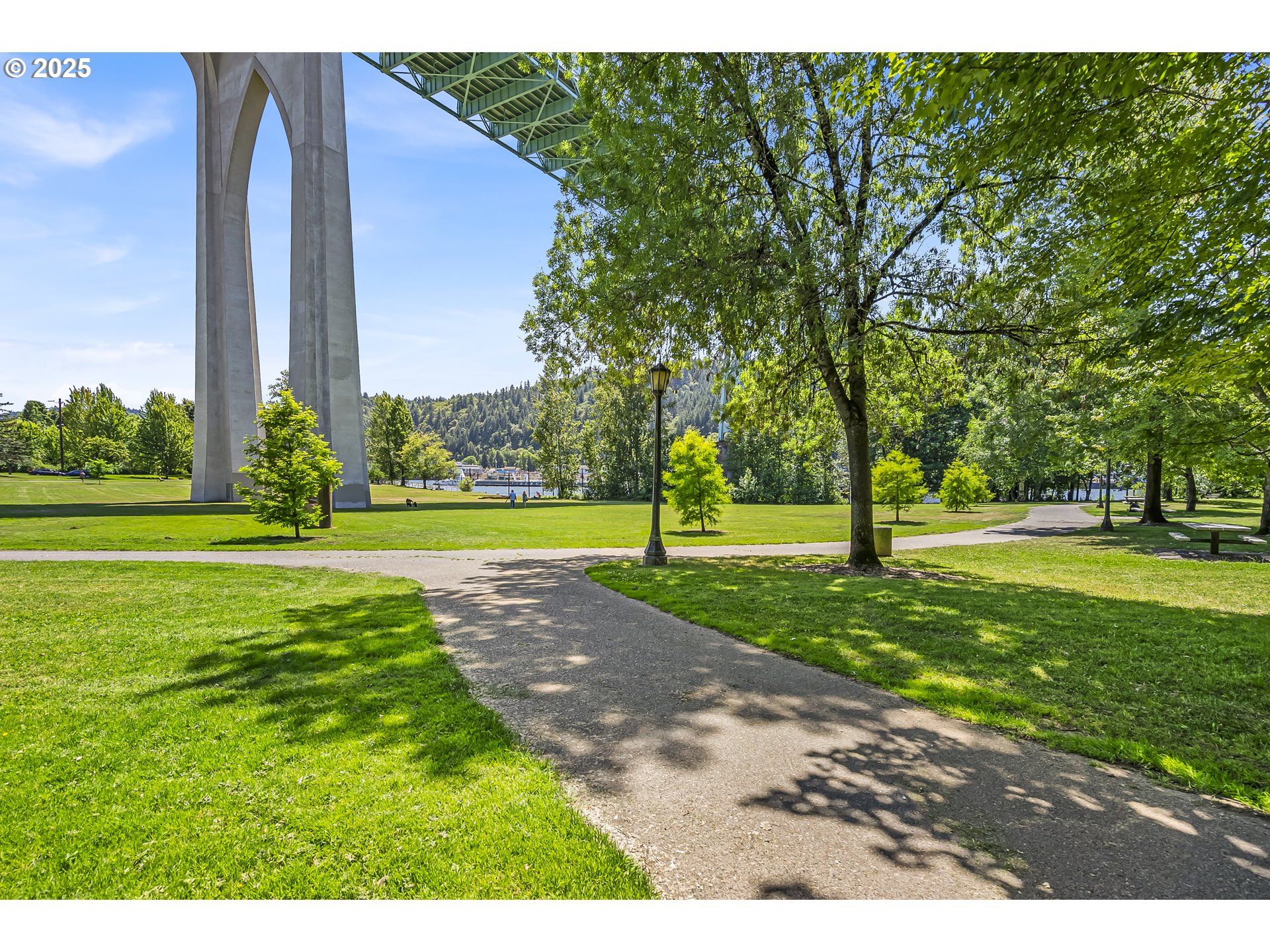 8833 N SYRACUSE ST 19