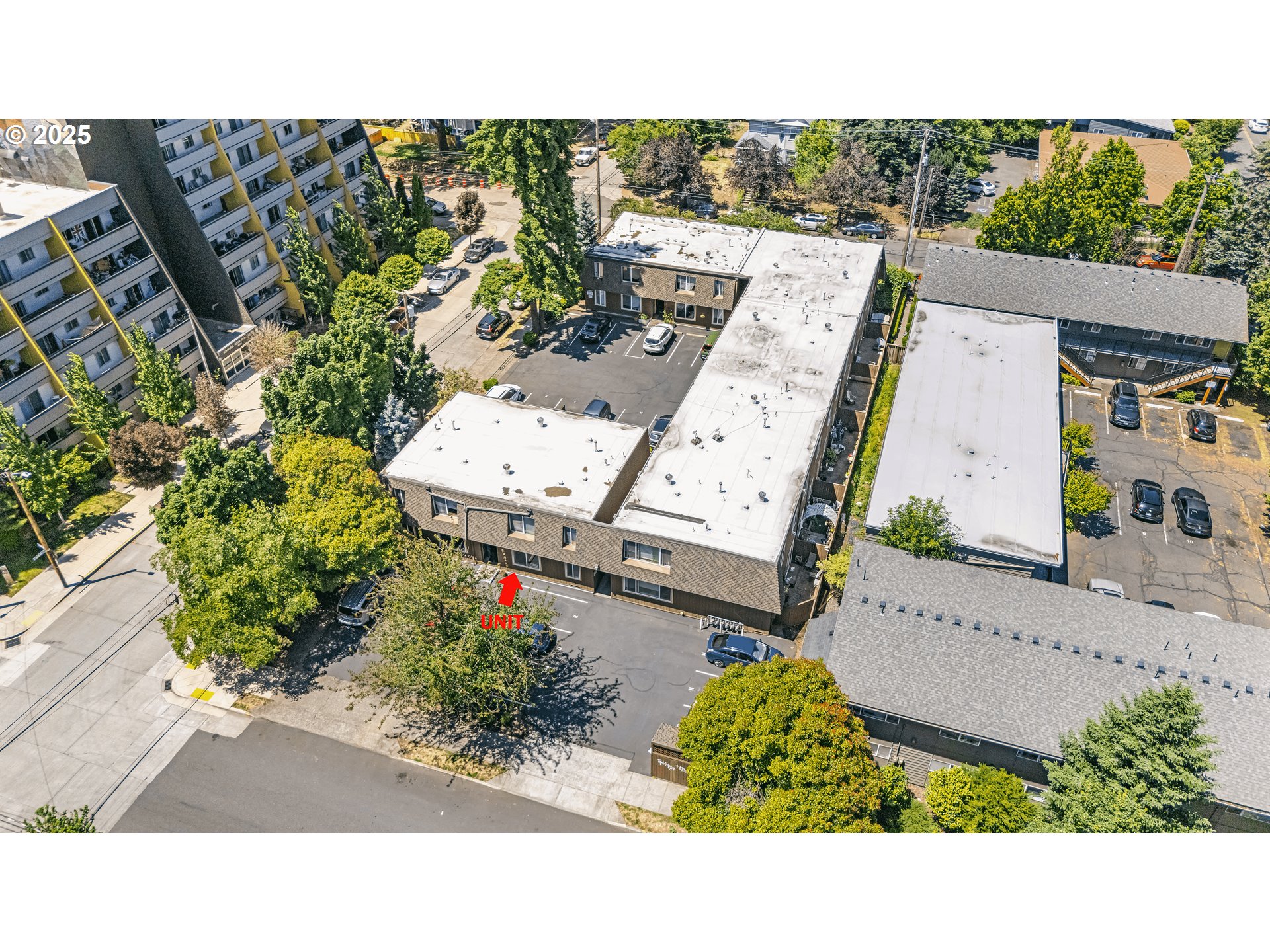 8833 N SYRACUSE ST 19