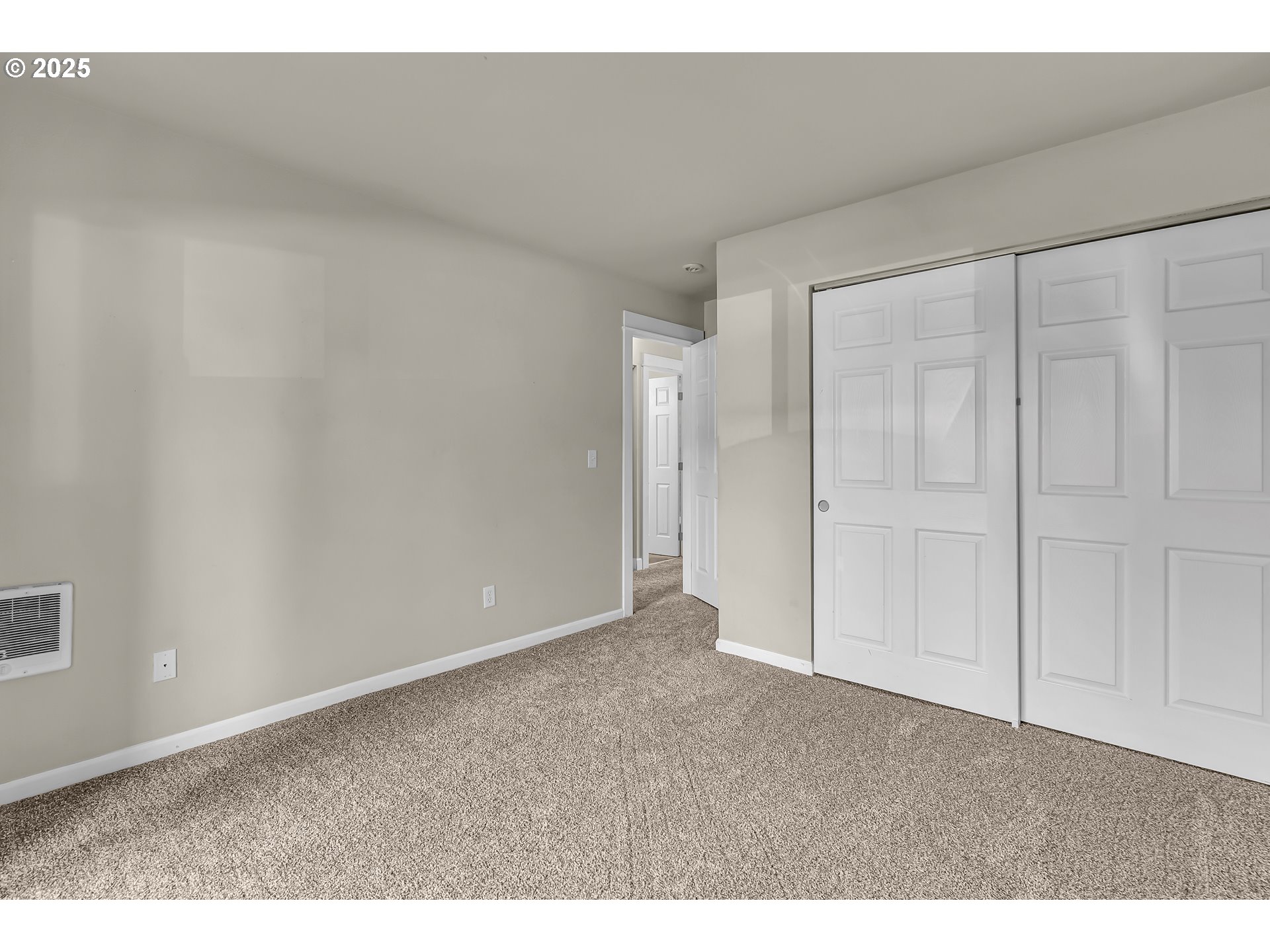 8833 N SYRACUSE ST 19