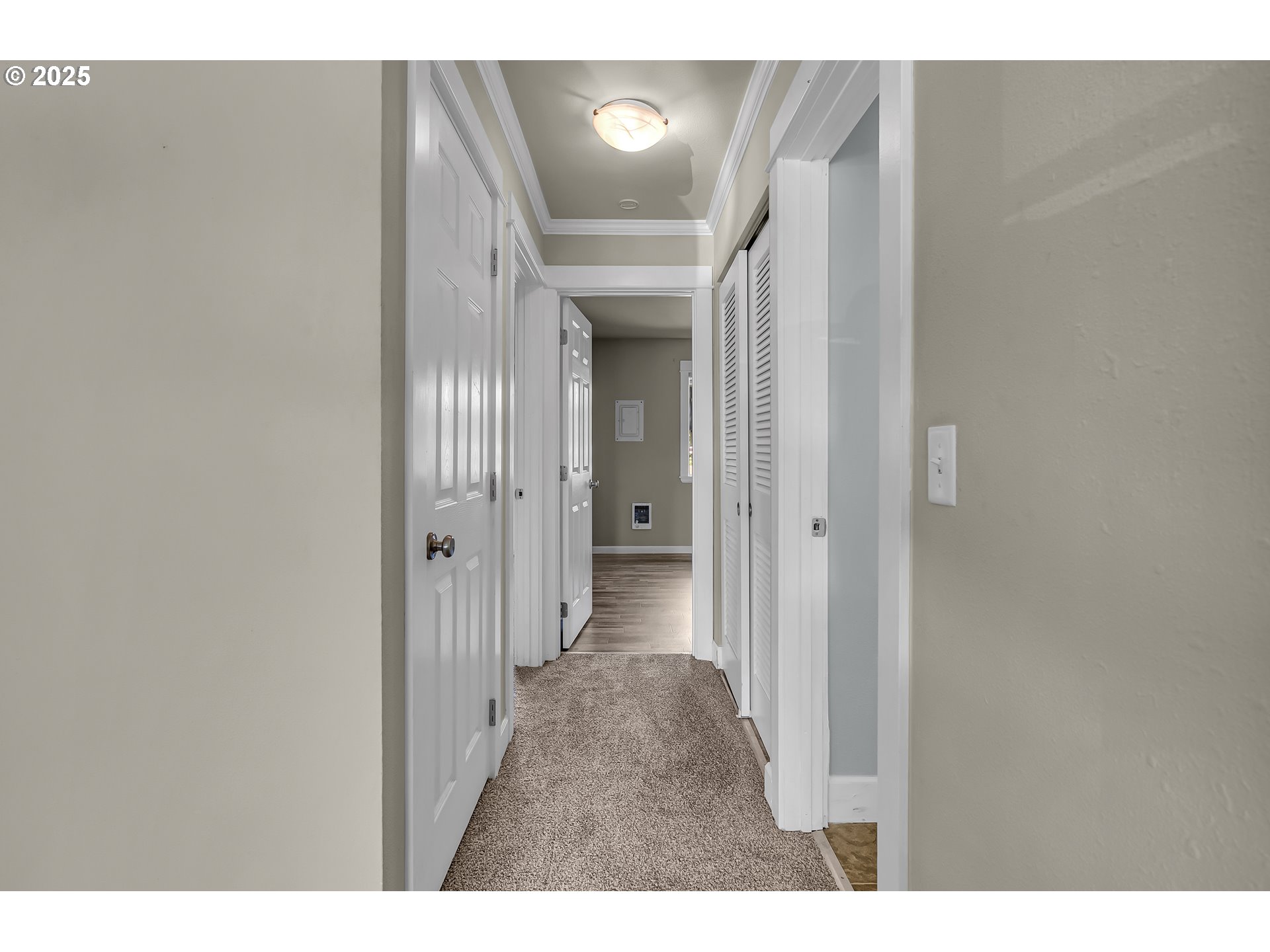 8833 N SYRACUSE ST 19