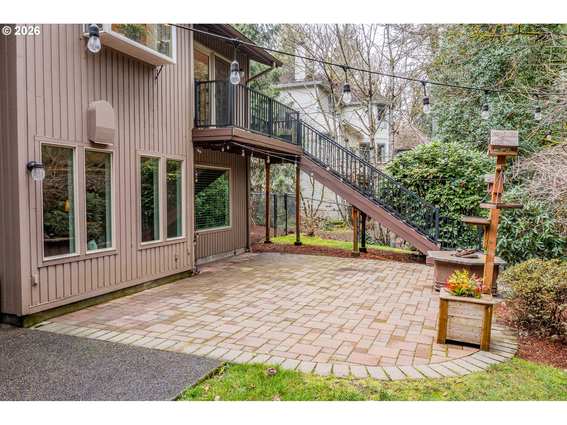 725 CARRERA LN