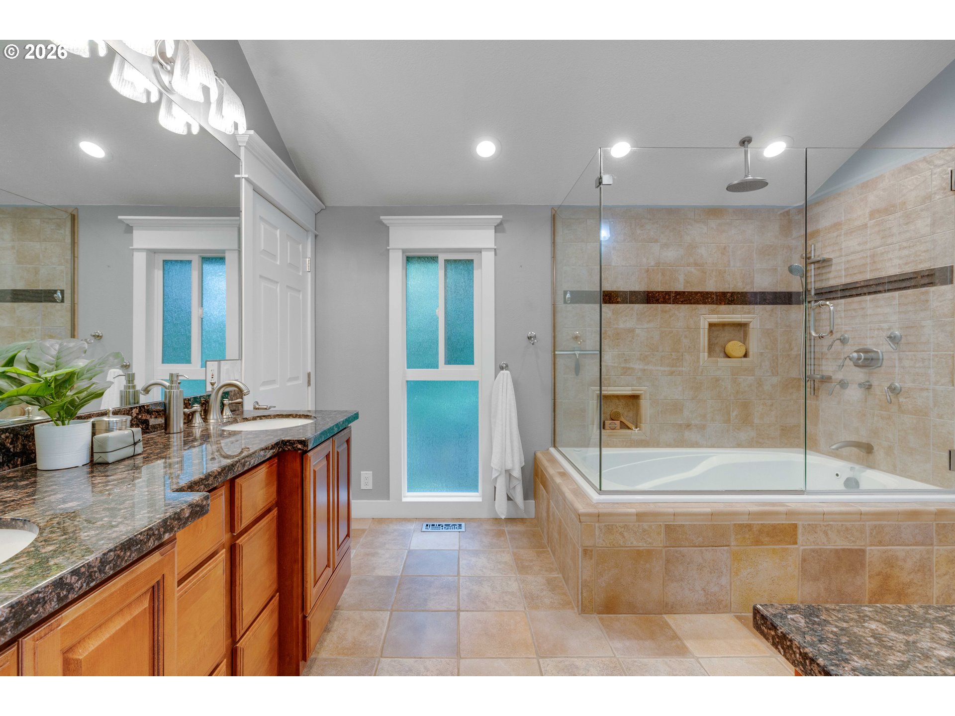 725 CARRERA LN