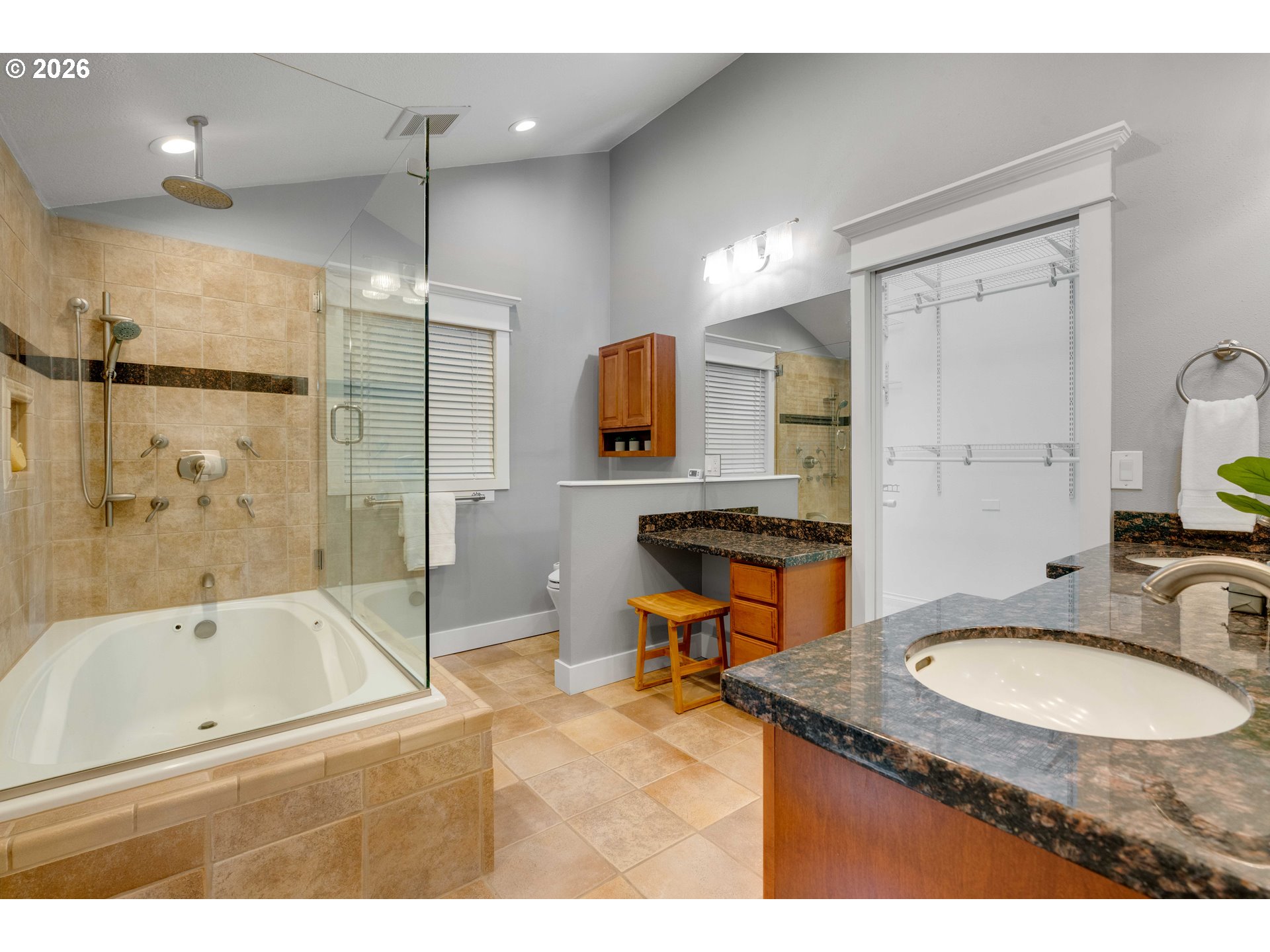 725 CARRERA LN