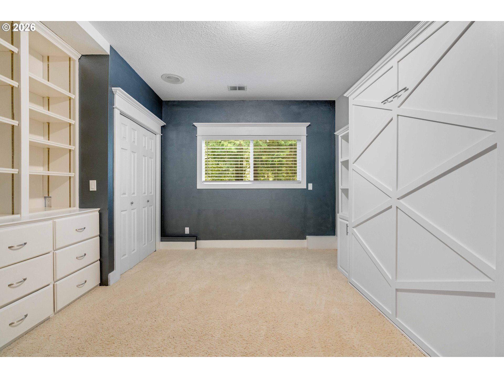 725 CARRERA LN