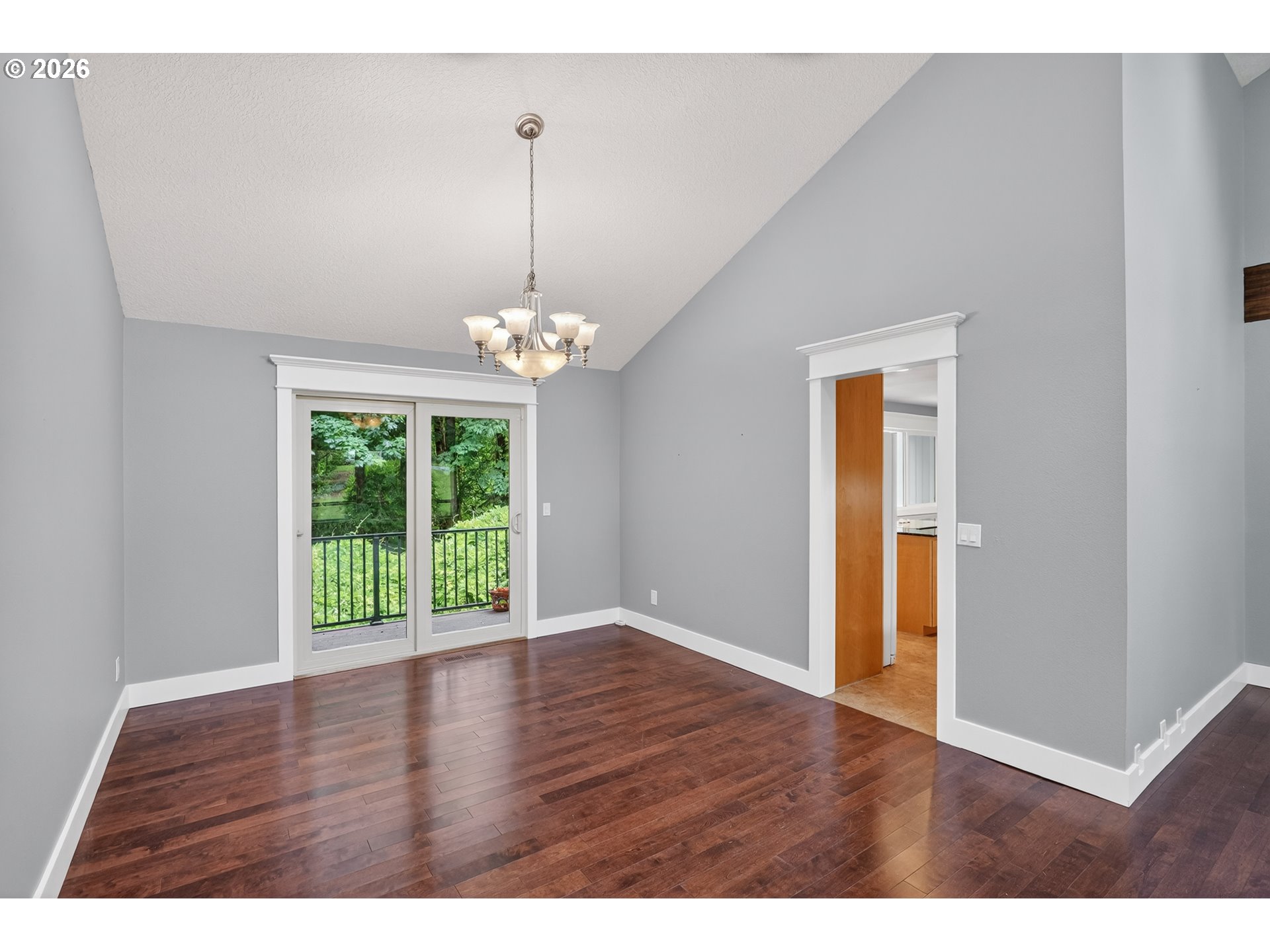 725 CARRERA LN