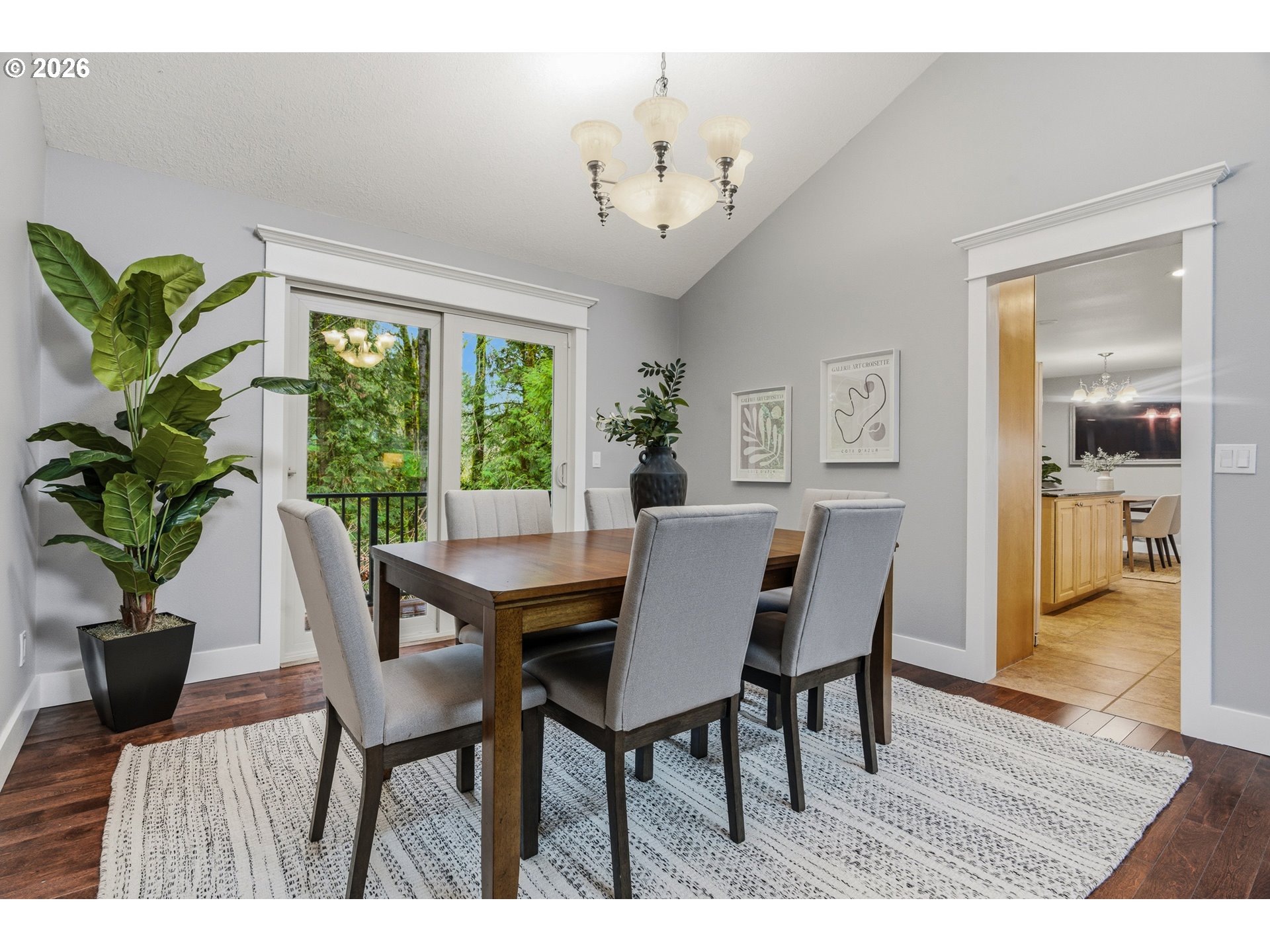 725 CARRERA LN