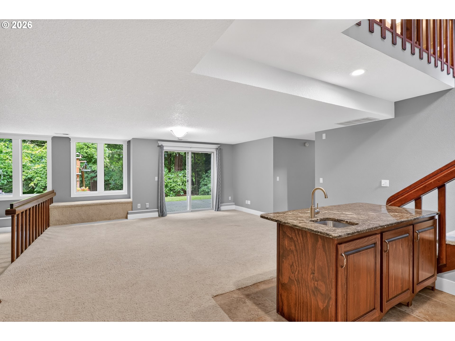 725 CARRERA LN