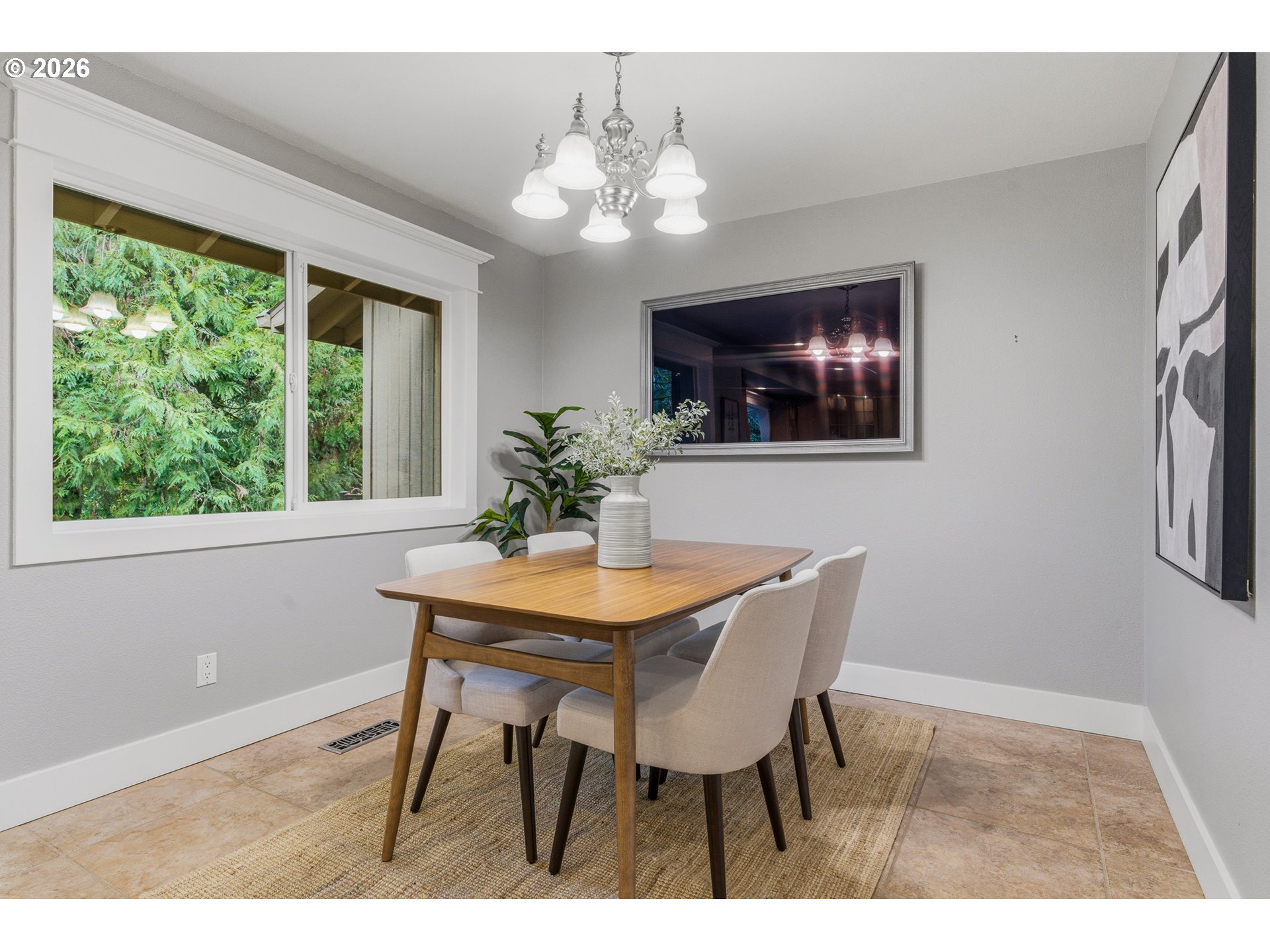 725 CARRERA LN