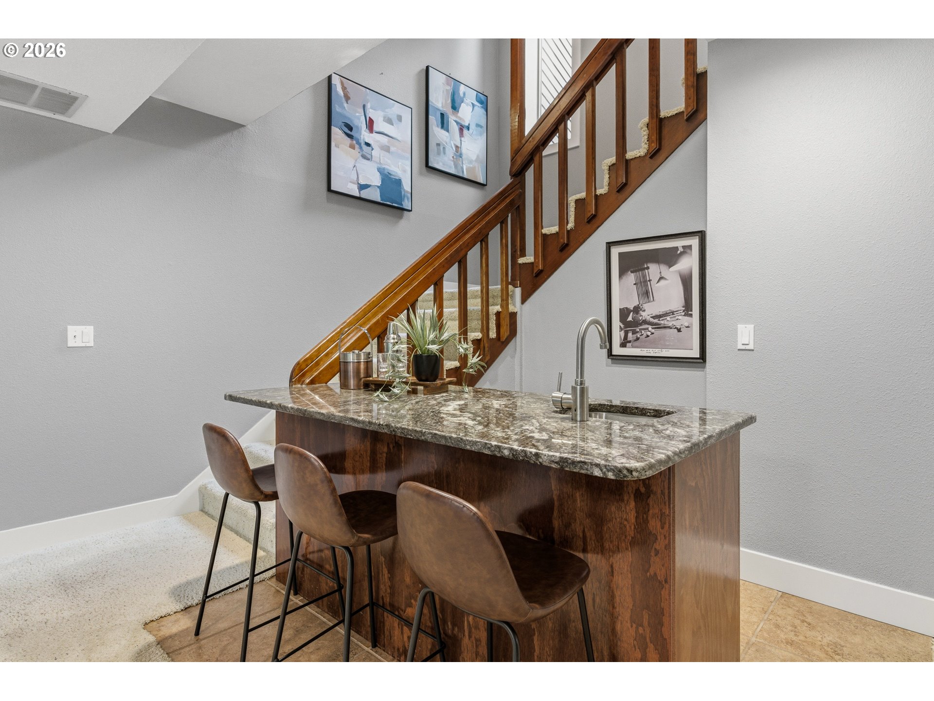 725 CARRERA LN