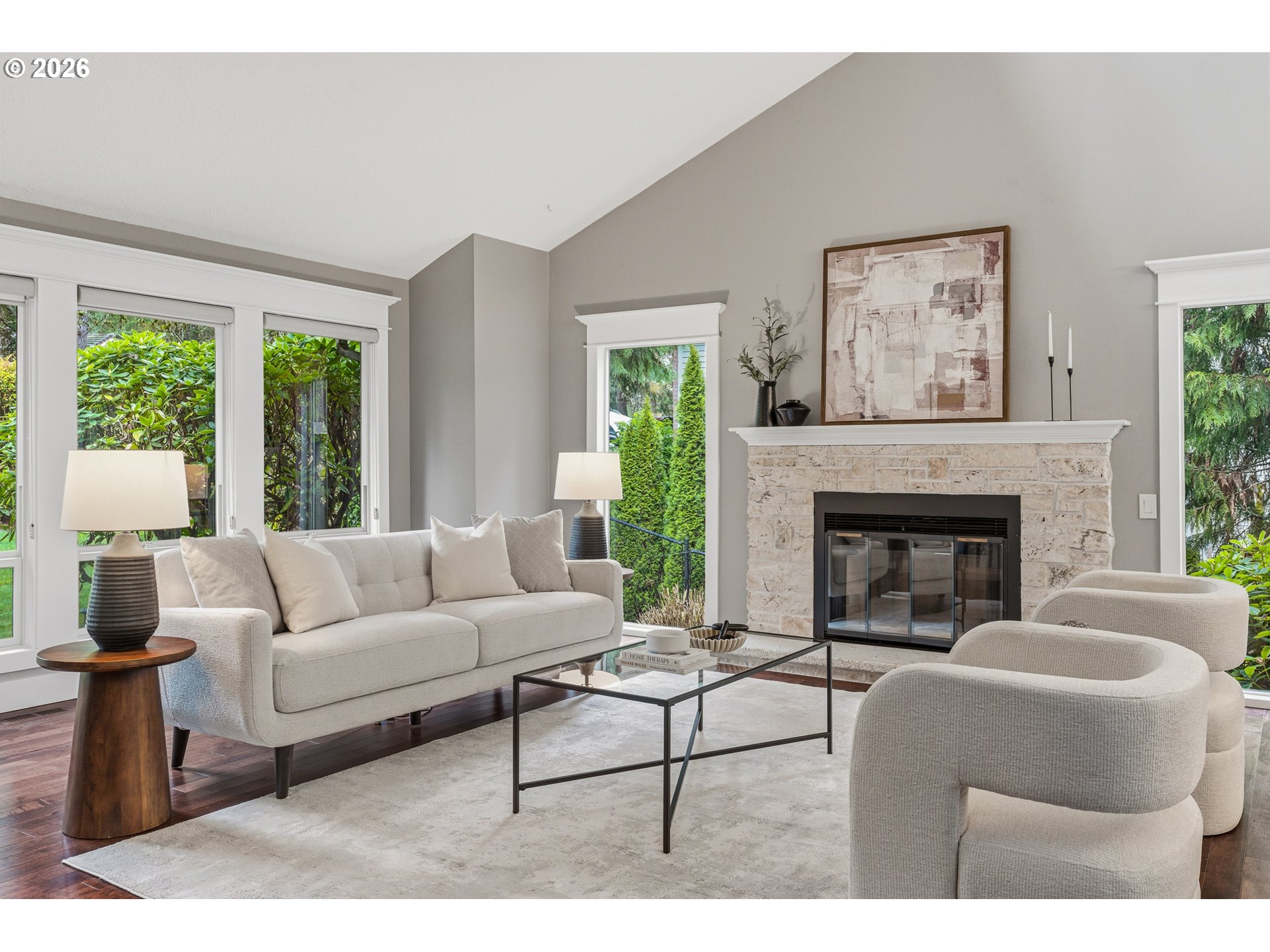 725 CARRERA LN