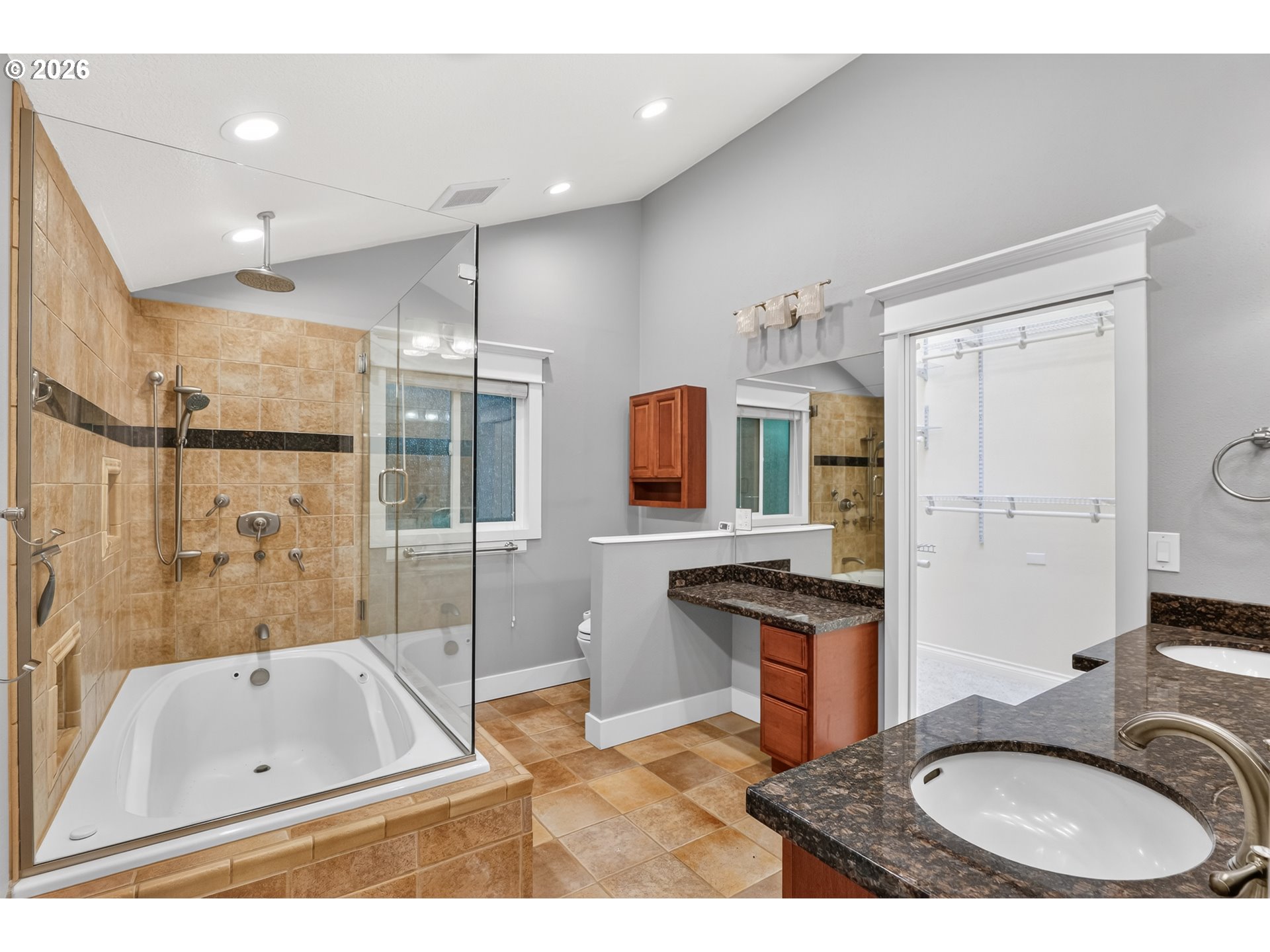725 CARRERA LN