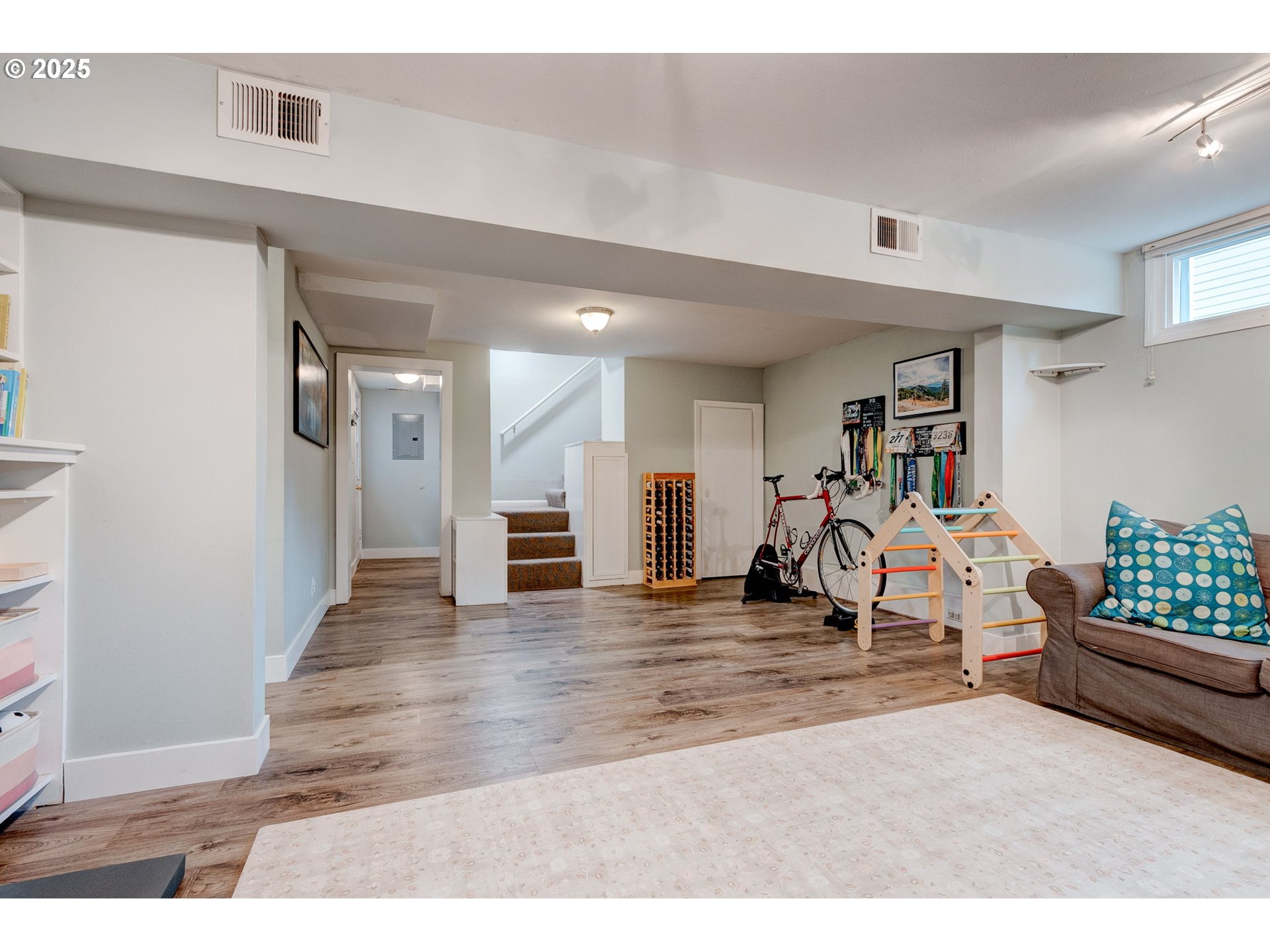 1818 COUNTRY CLUB RD