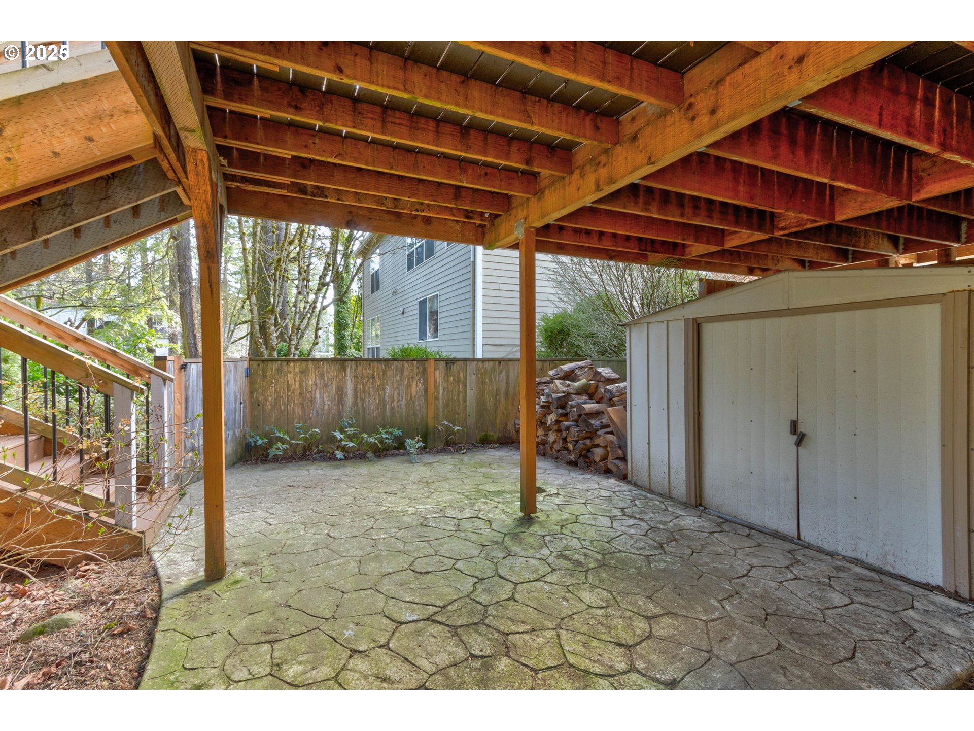 1818 COUNTRY CLUB RD