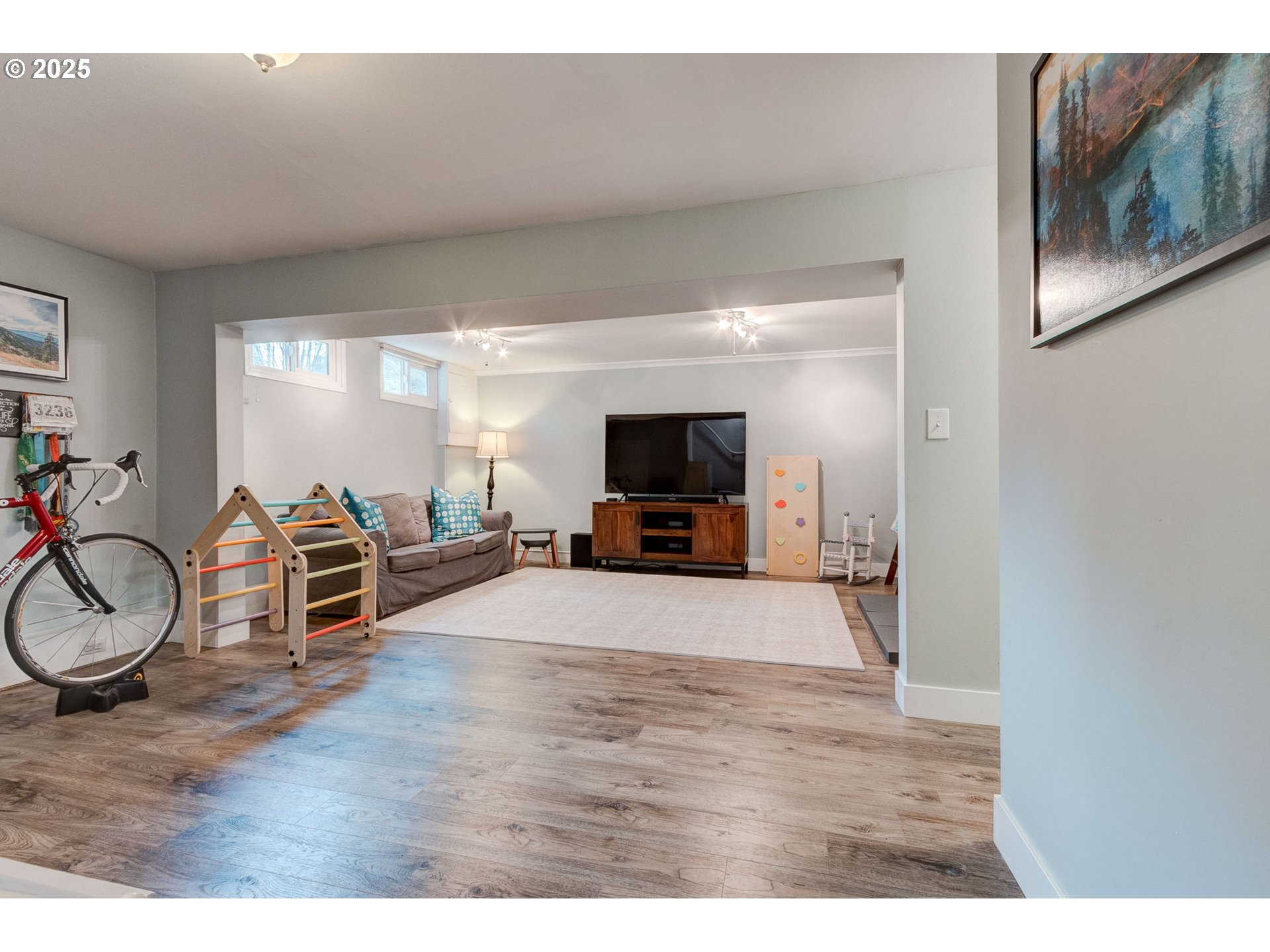 1818 COUNTRY CLUB RD