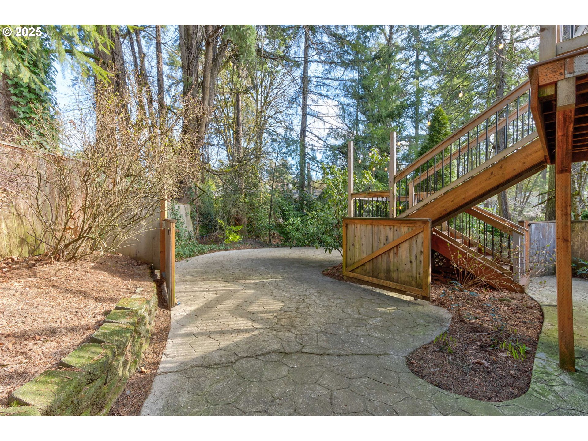 1818 COUNTRY CLUB RD