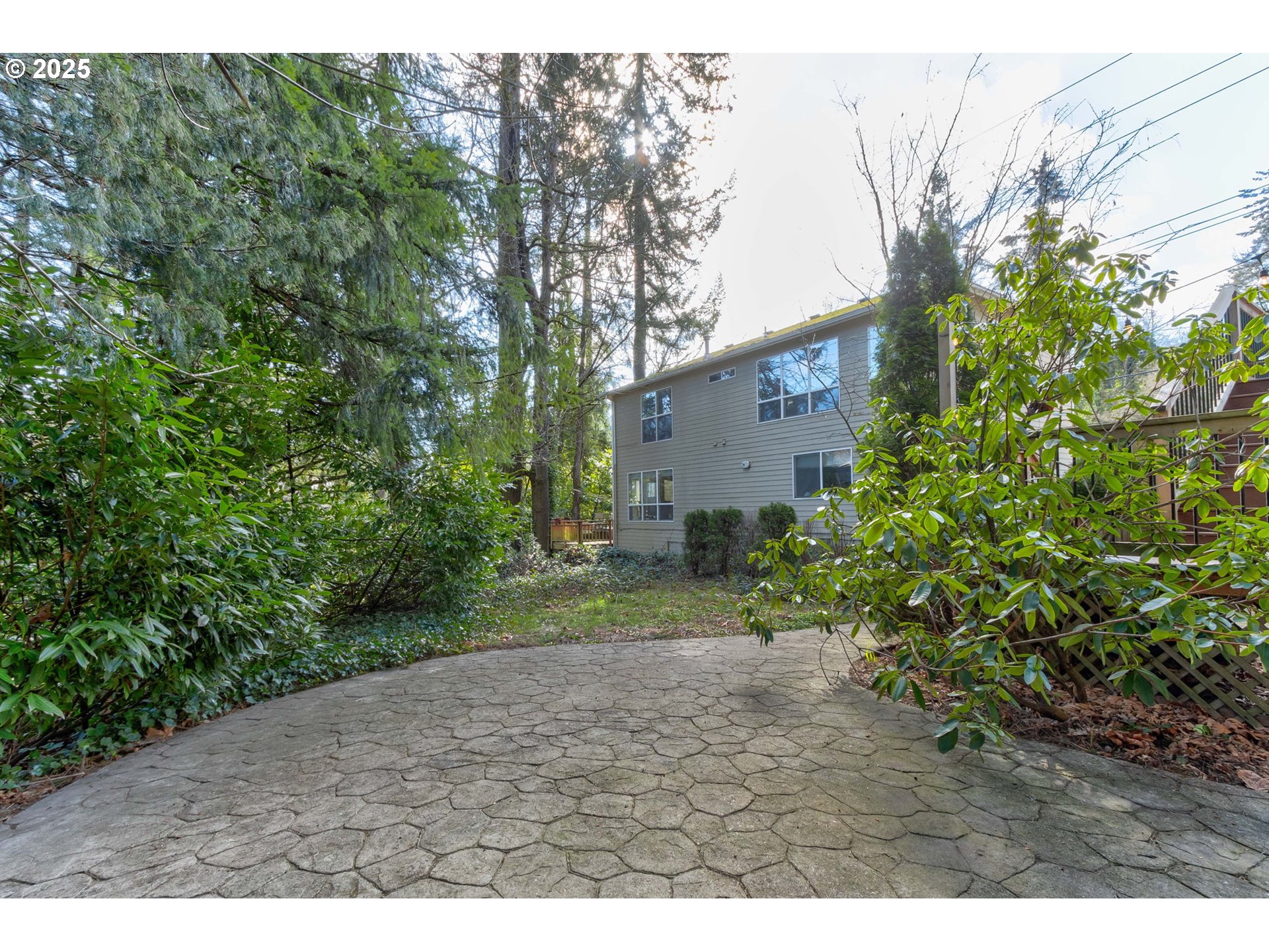 1818 COUNTRY CLUB RD