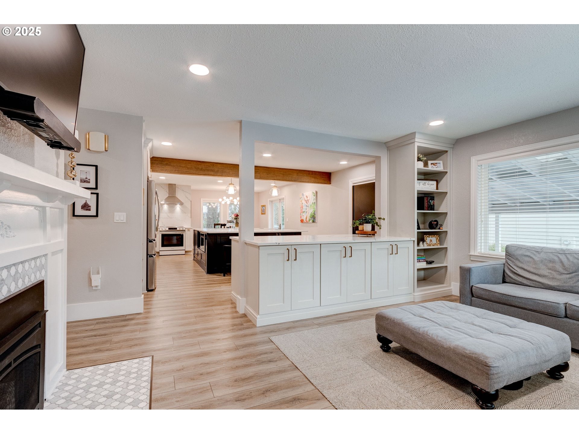 1818 COUNTRY CLUB RD