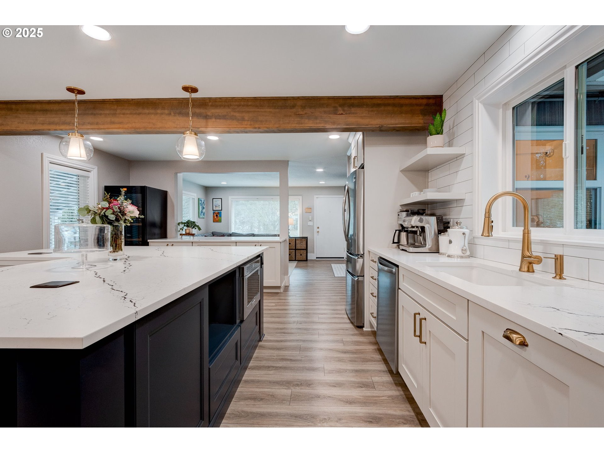 1818 COUNTRY CLUB RD