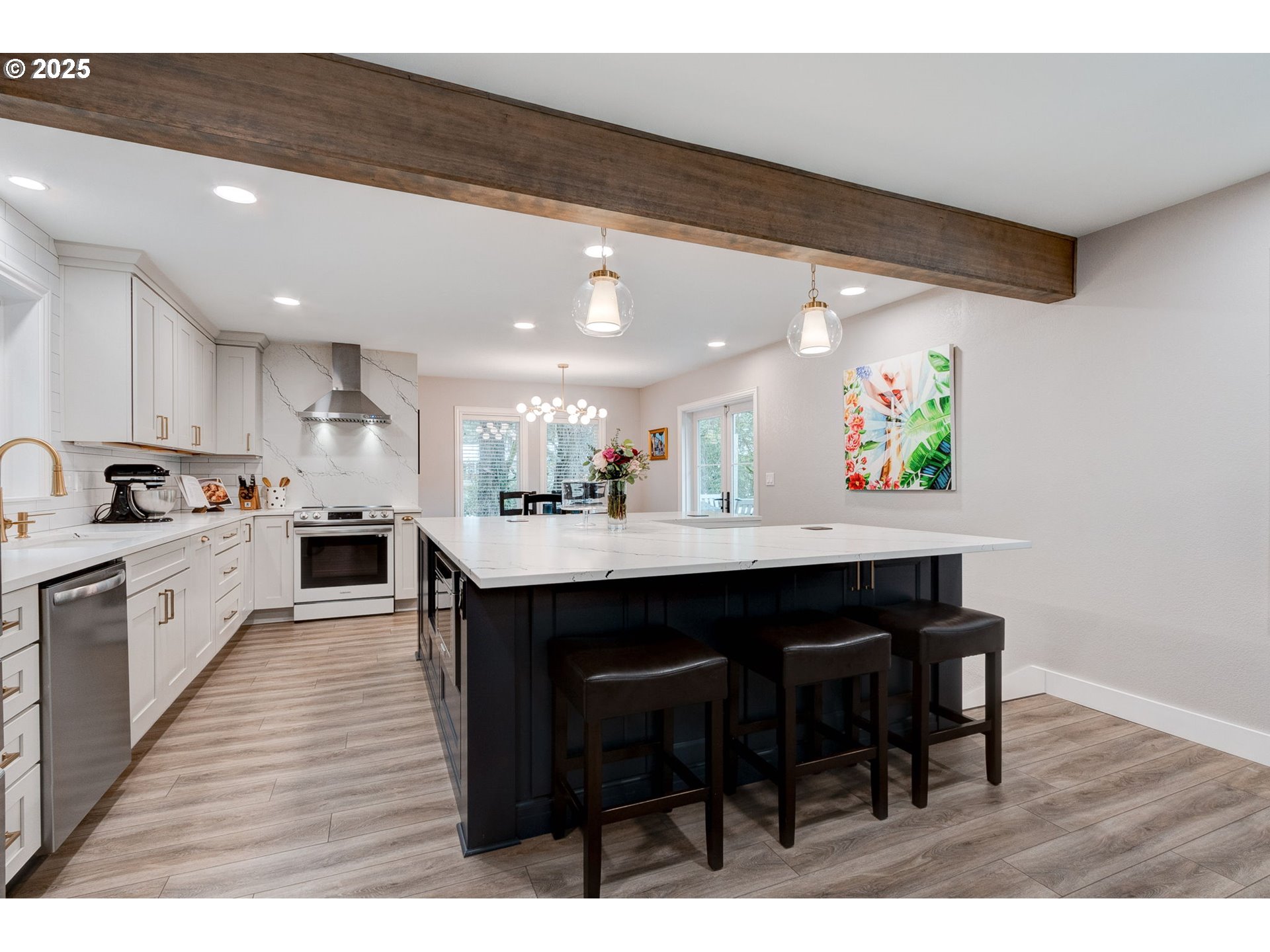 1818 COUNTRY CLUB RD