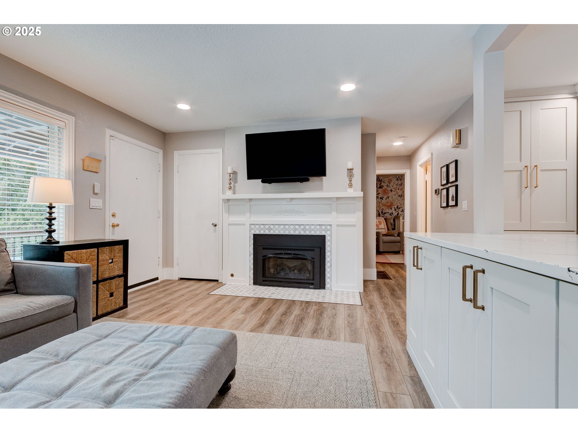 1818 COUNTRY CLUB RD