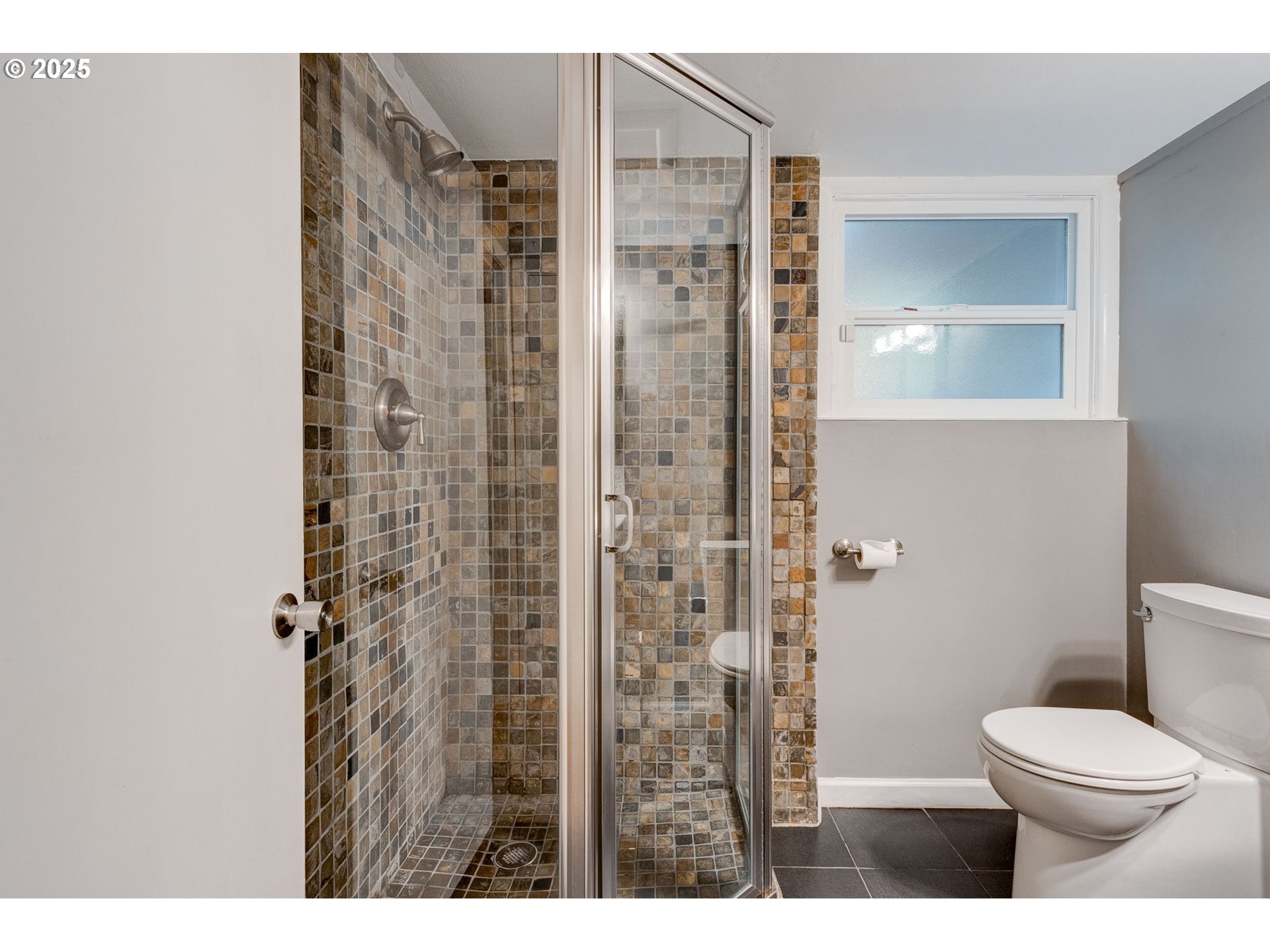 1818 COUNTRY CLUB RD