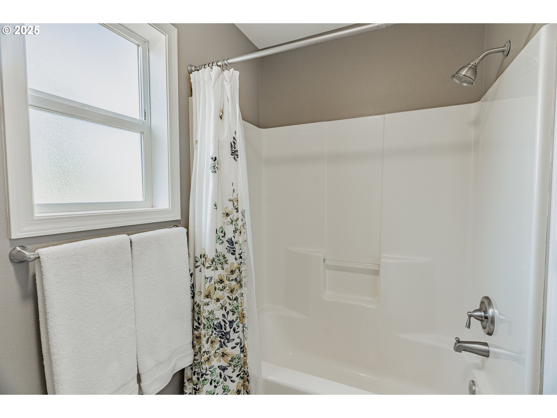 20194 CANYON RIDGE DR