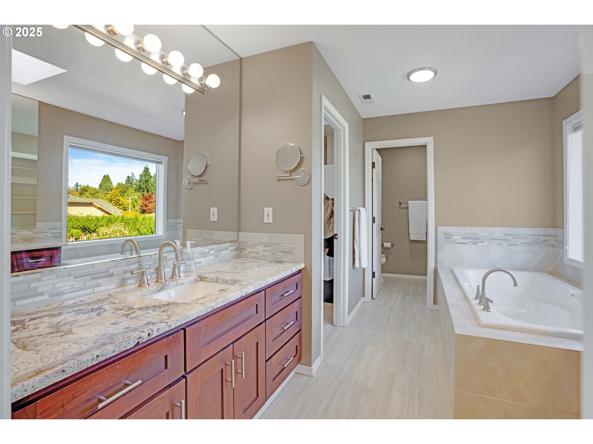 20194 CANYON RIDGE DR