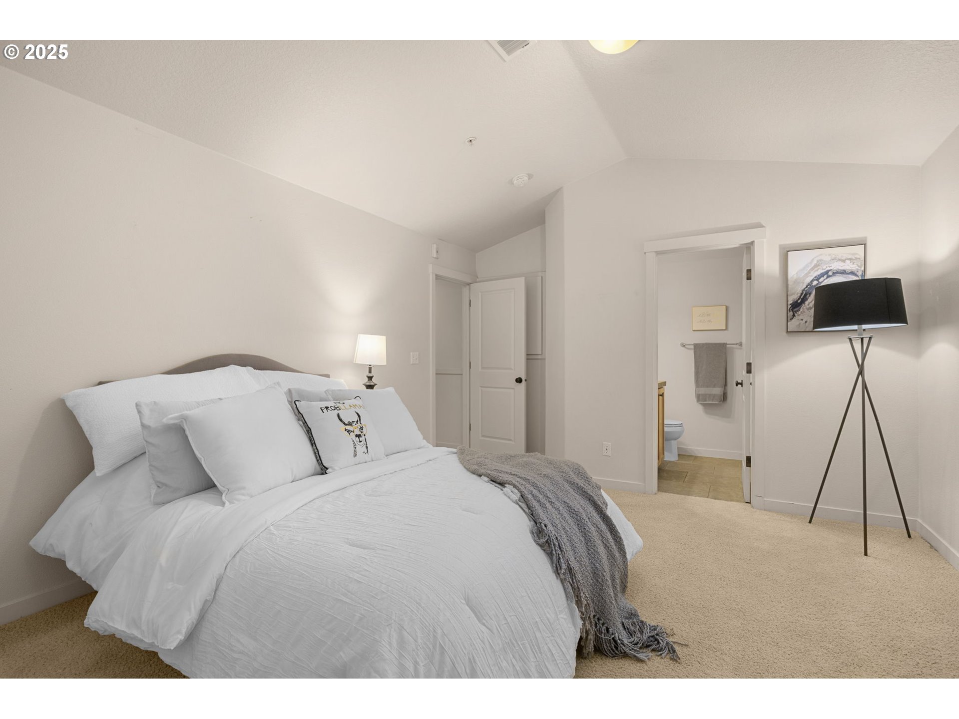 8844 NE BRENTFORD WAY, Hillsboro