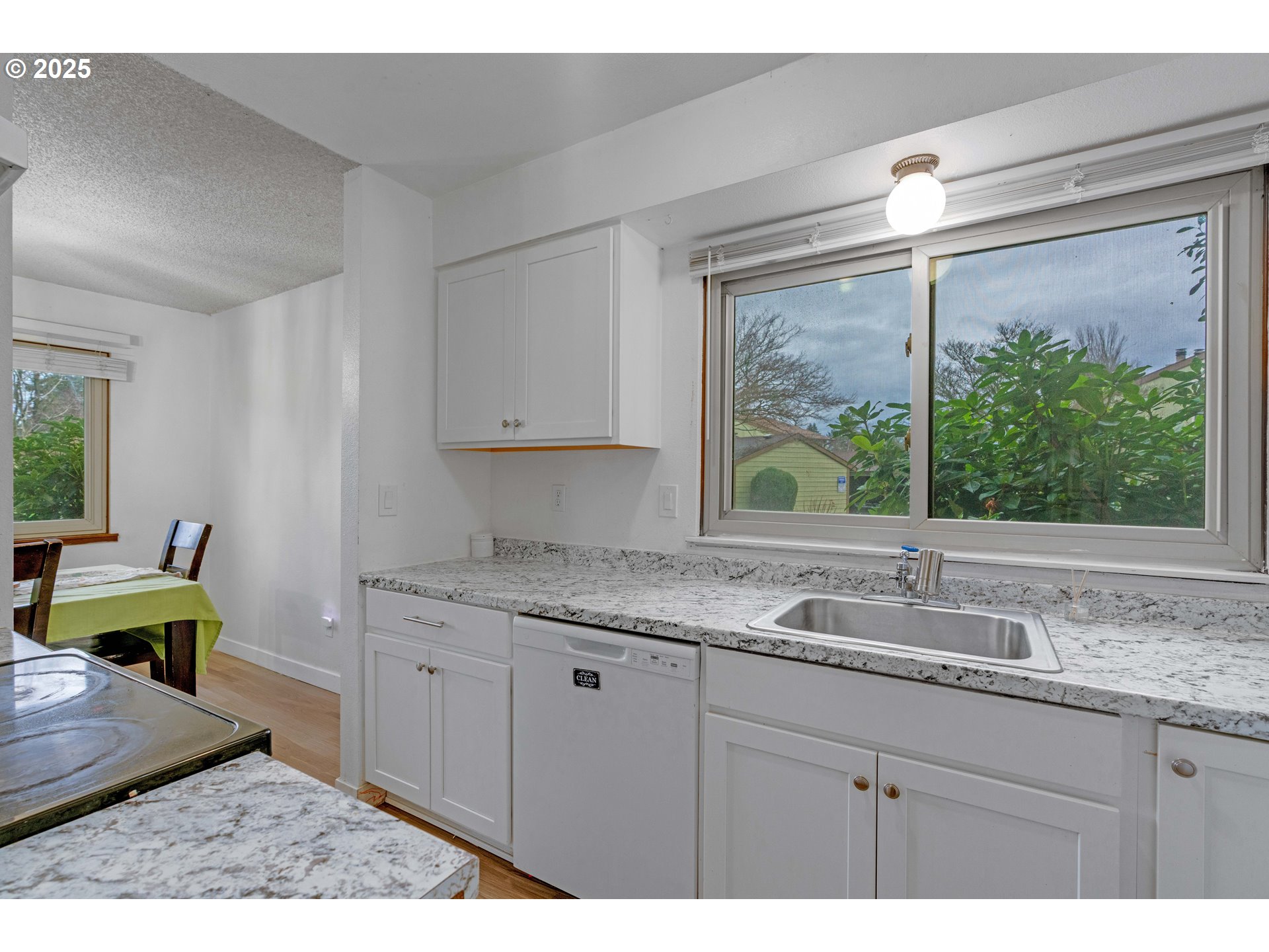 15946 NE FREMONT ST