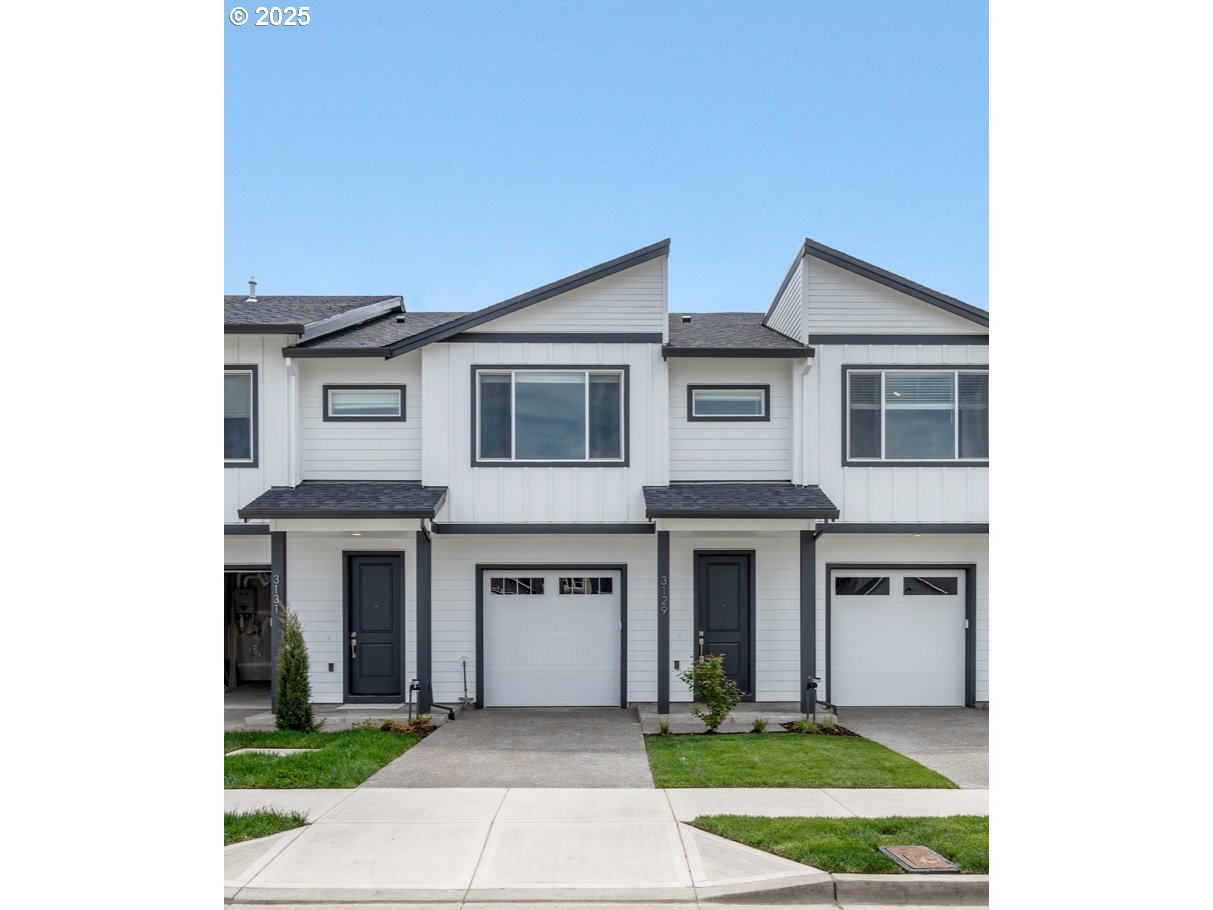 3129 S LINDEN ST LT770