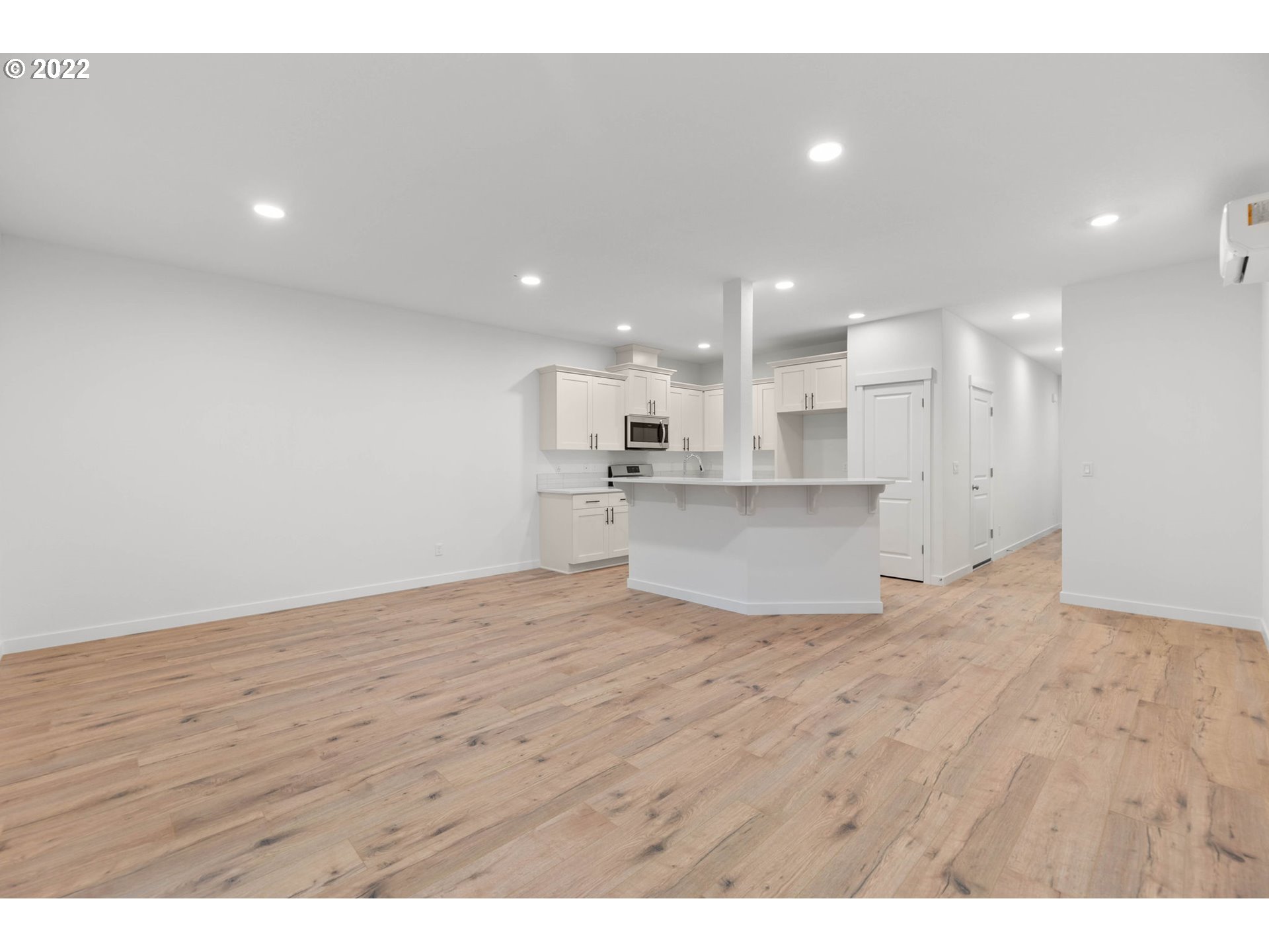 3129 S LINDEN ST LT770